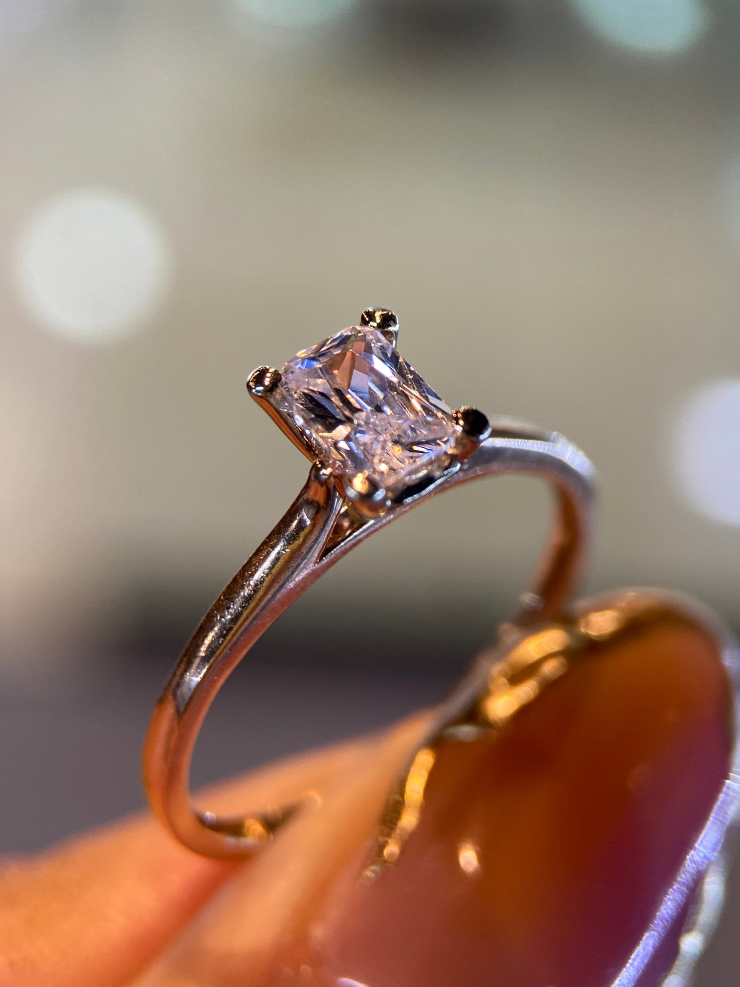 Anillo de compromiso en oro