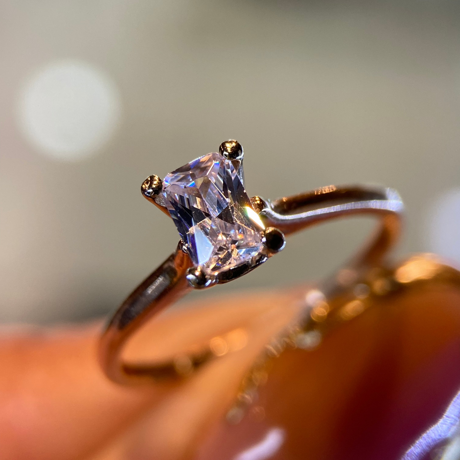 Anillo de compromiso en oro