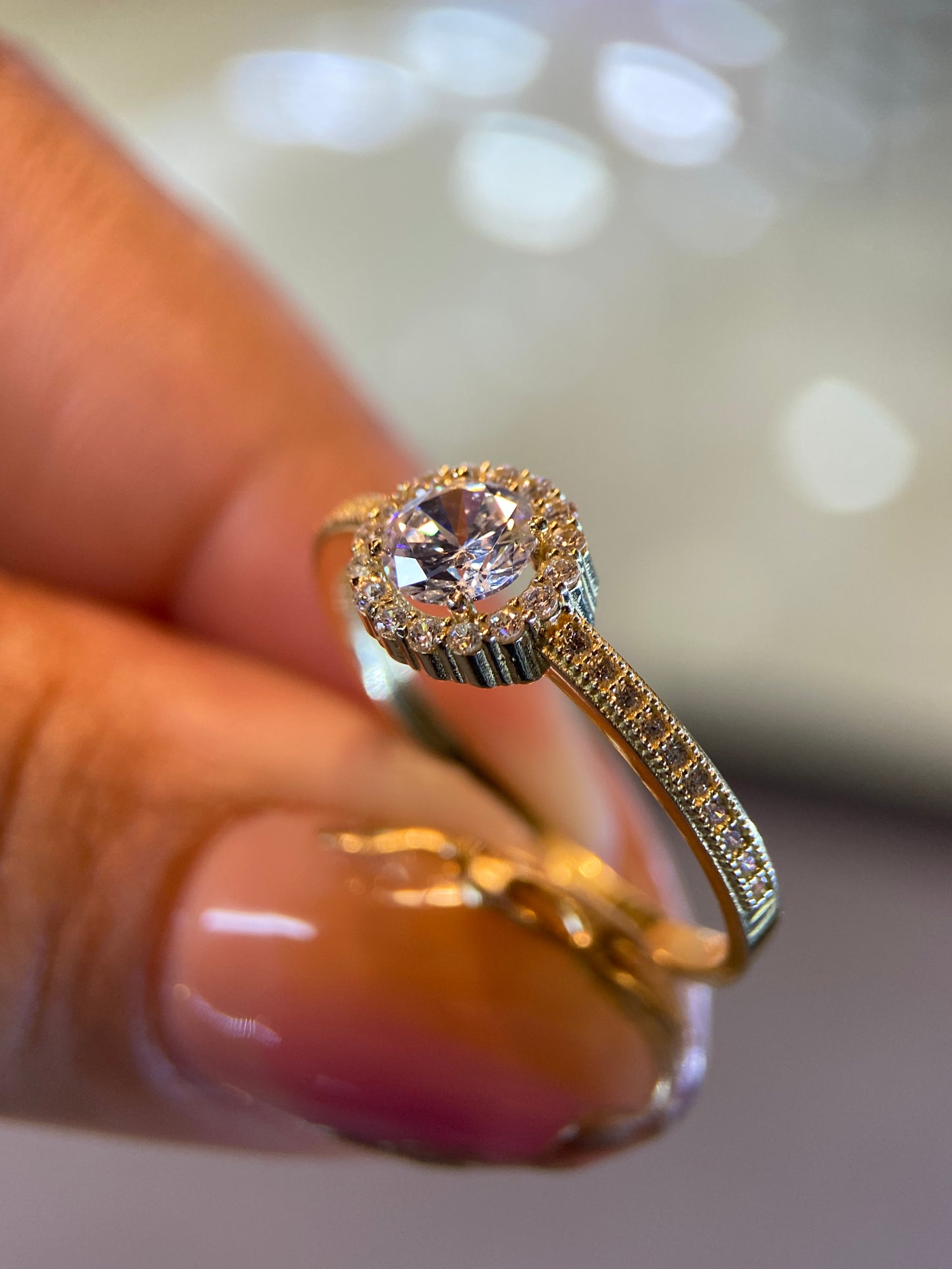Anillo de compromiso en oro