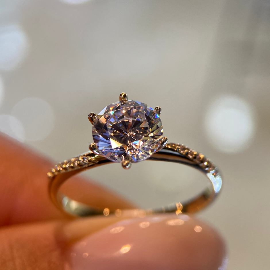 Anillo de compromiso en oro