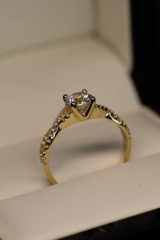 Anillo en Oro Amarillo 10k con Circonias Mod.15938
