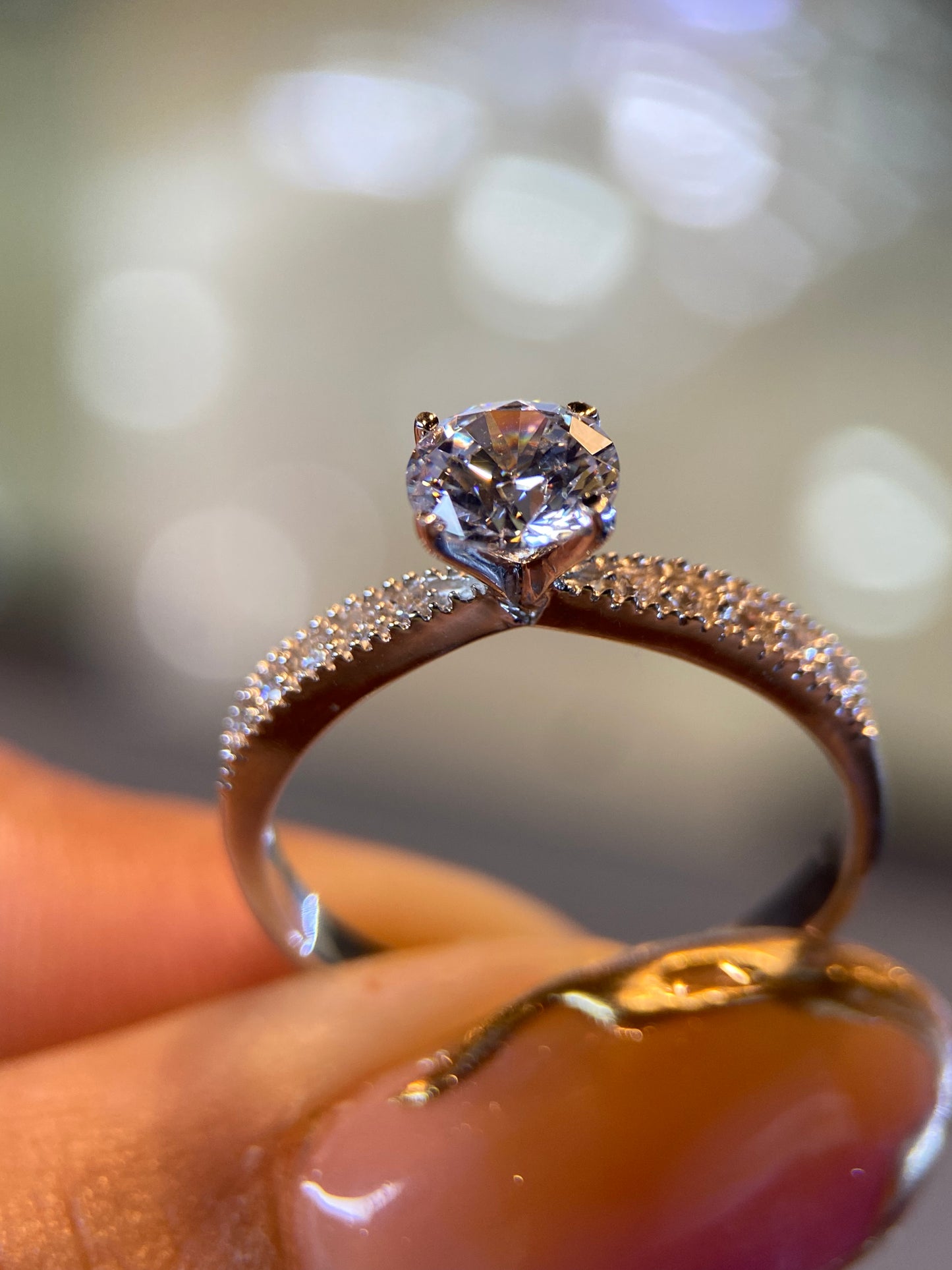 Anillo de compromiso en oro