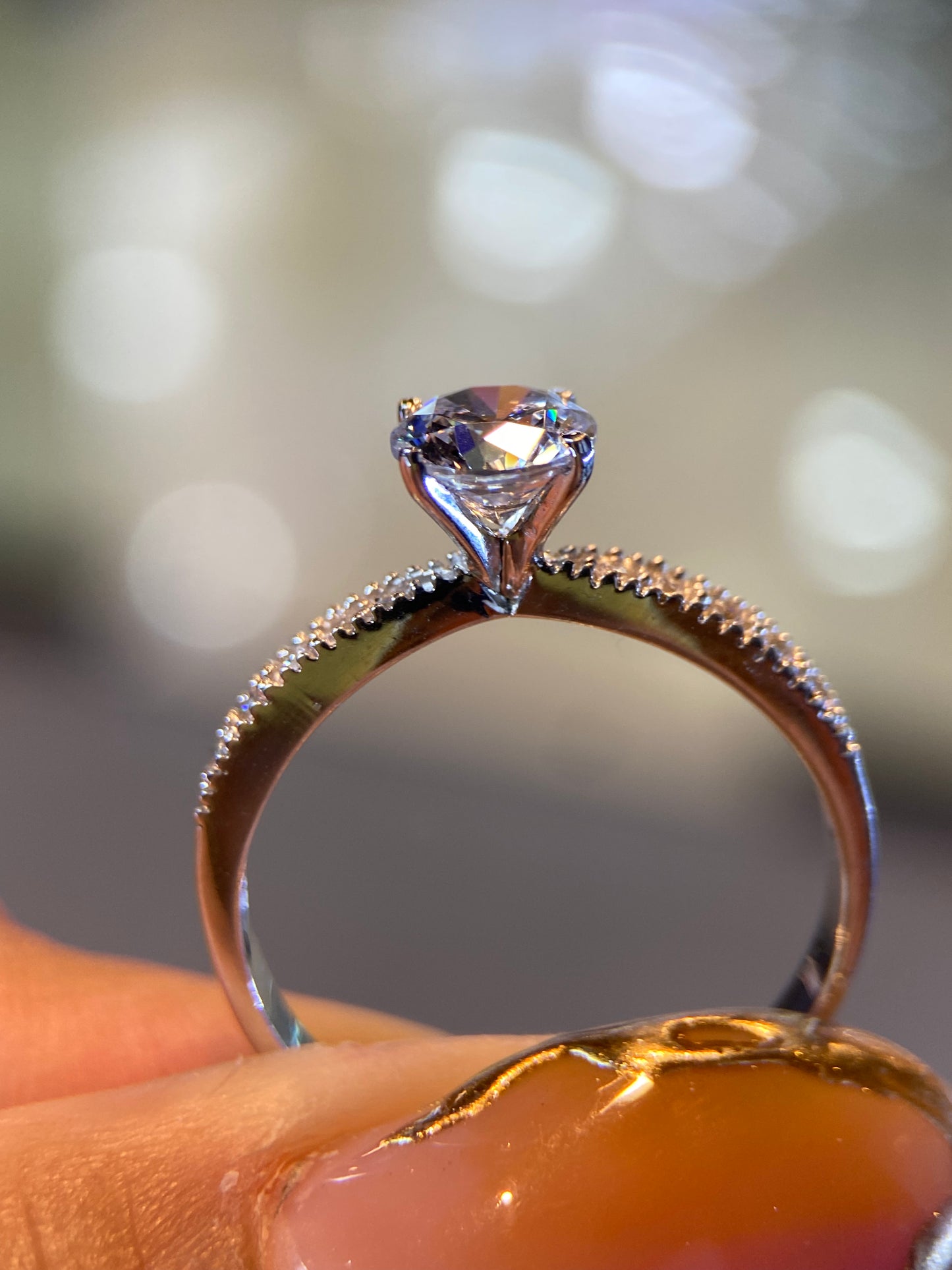 Anillo de compromiso en oro