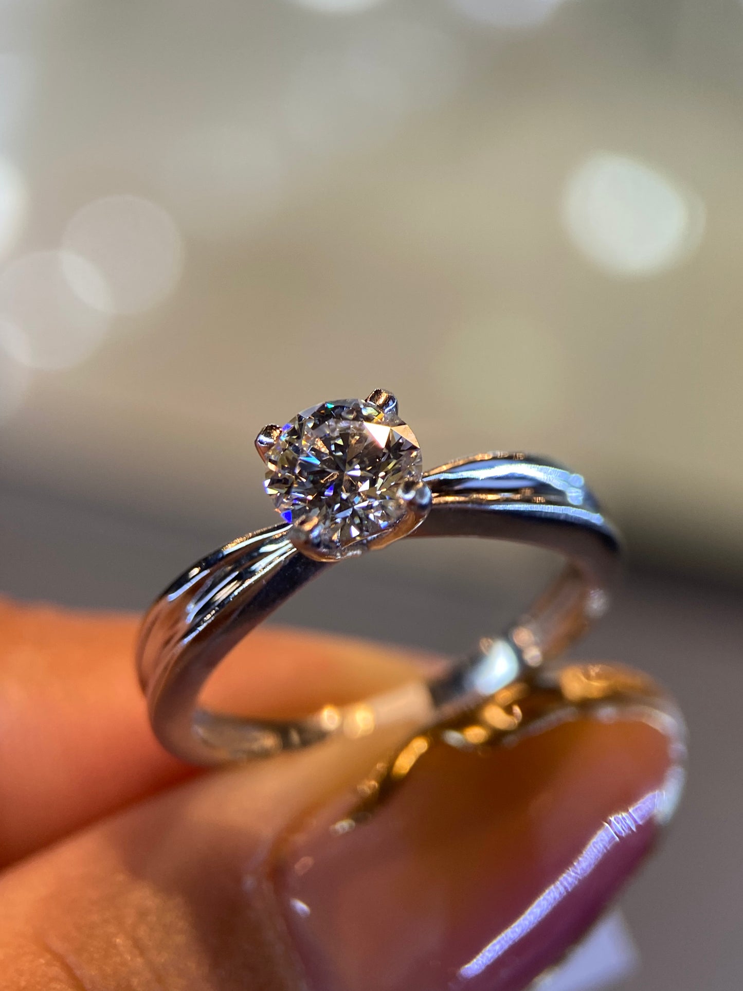 Anillo de compromiso en oro