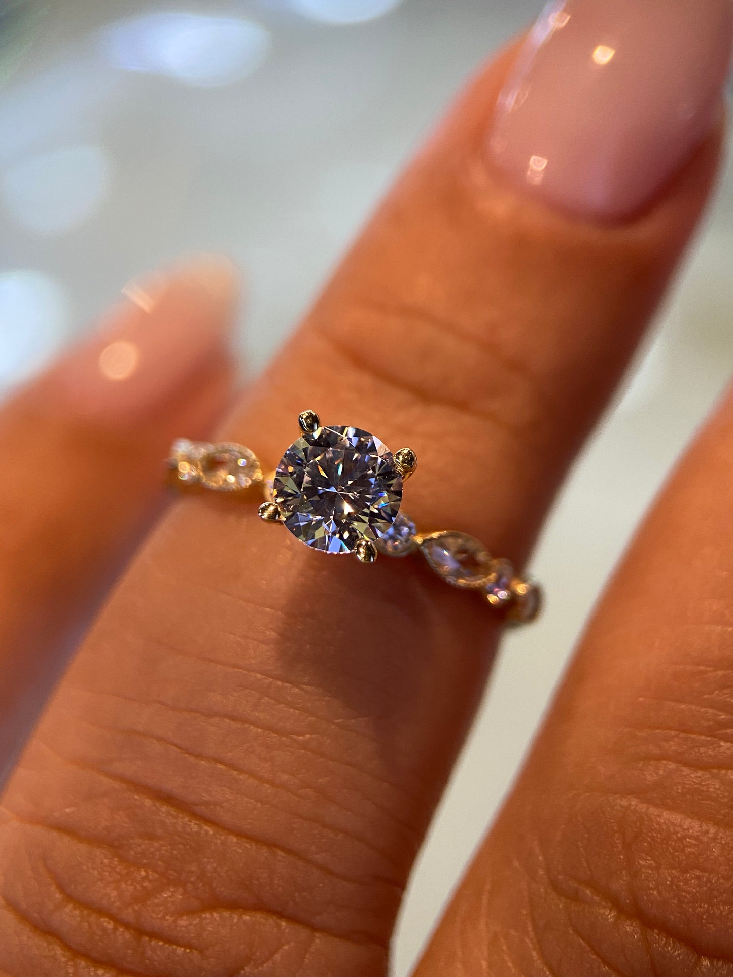 Anillo de compromiso en oro