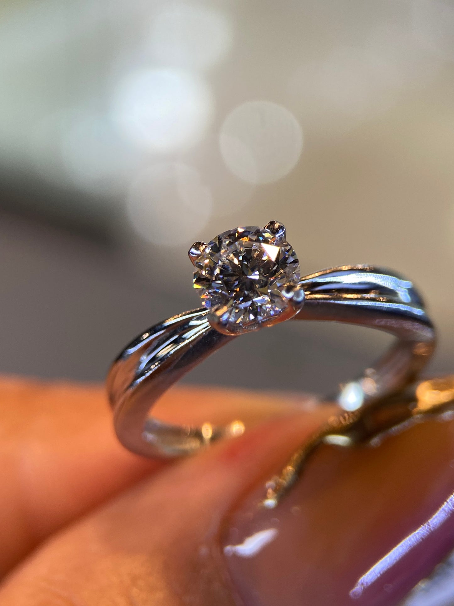 Anillo de compromiso en oro