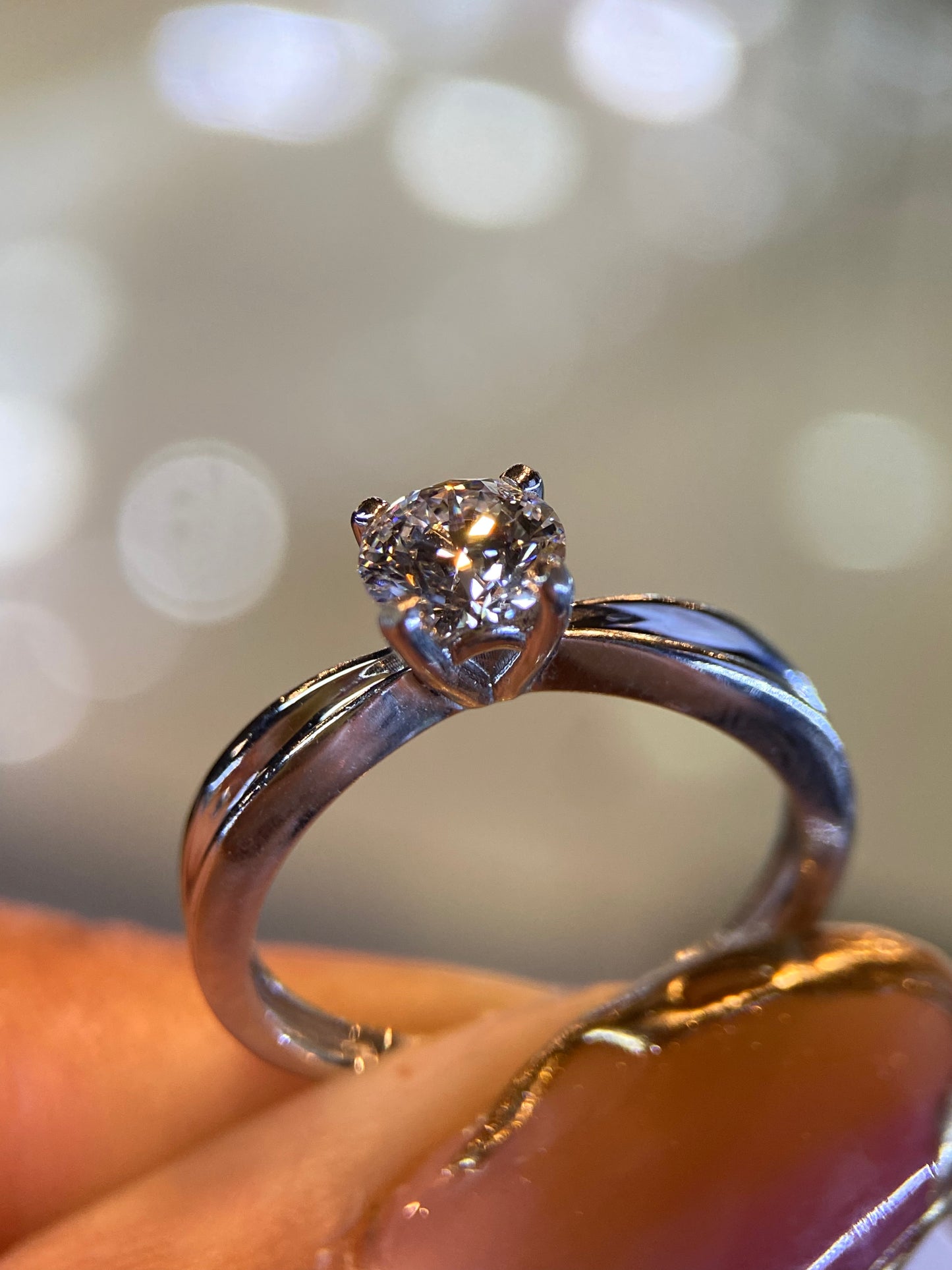 Anillo de compromiso en oro