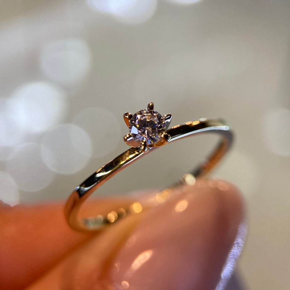 Anillo de compromiso en oro