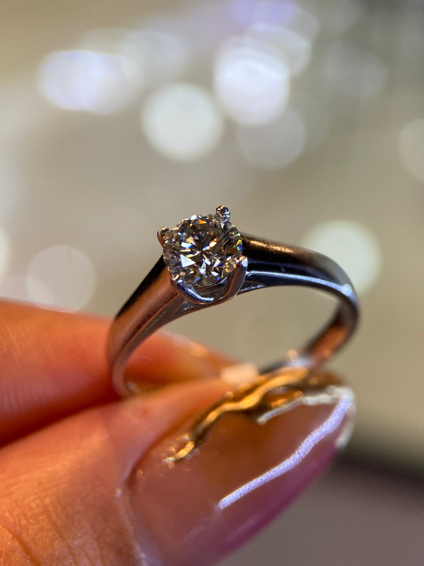 Anillo de compromiso en oro