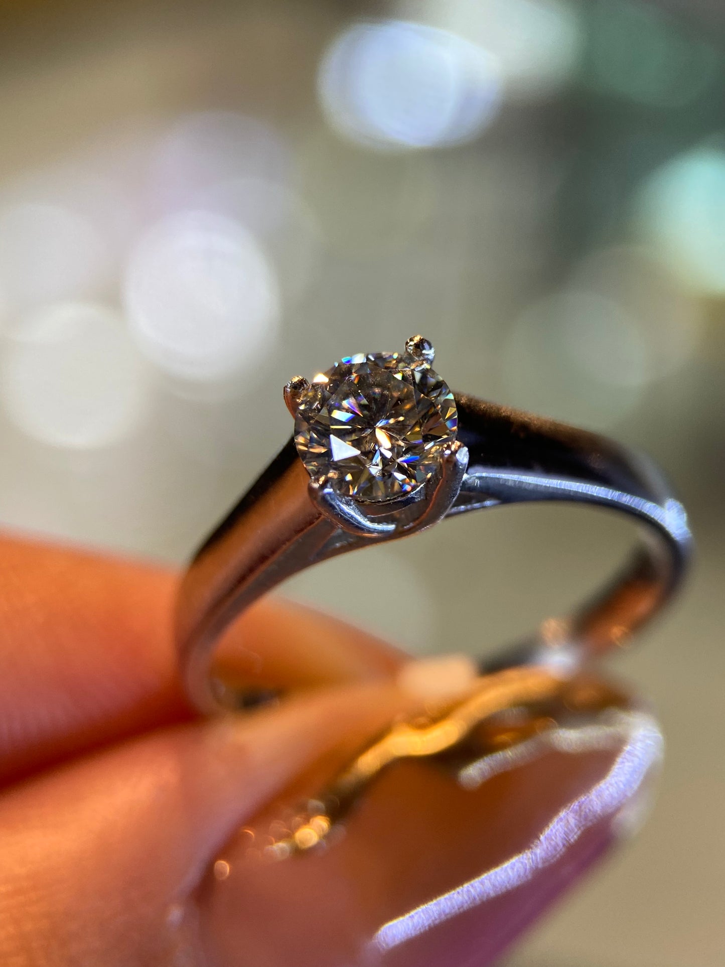 Anillo de compromiso en oro