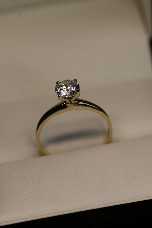 Anillo en Oro Amarillo 10k con Circonias Mod.15940