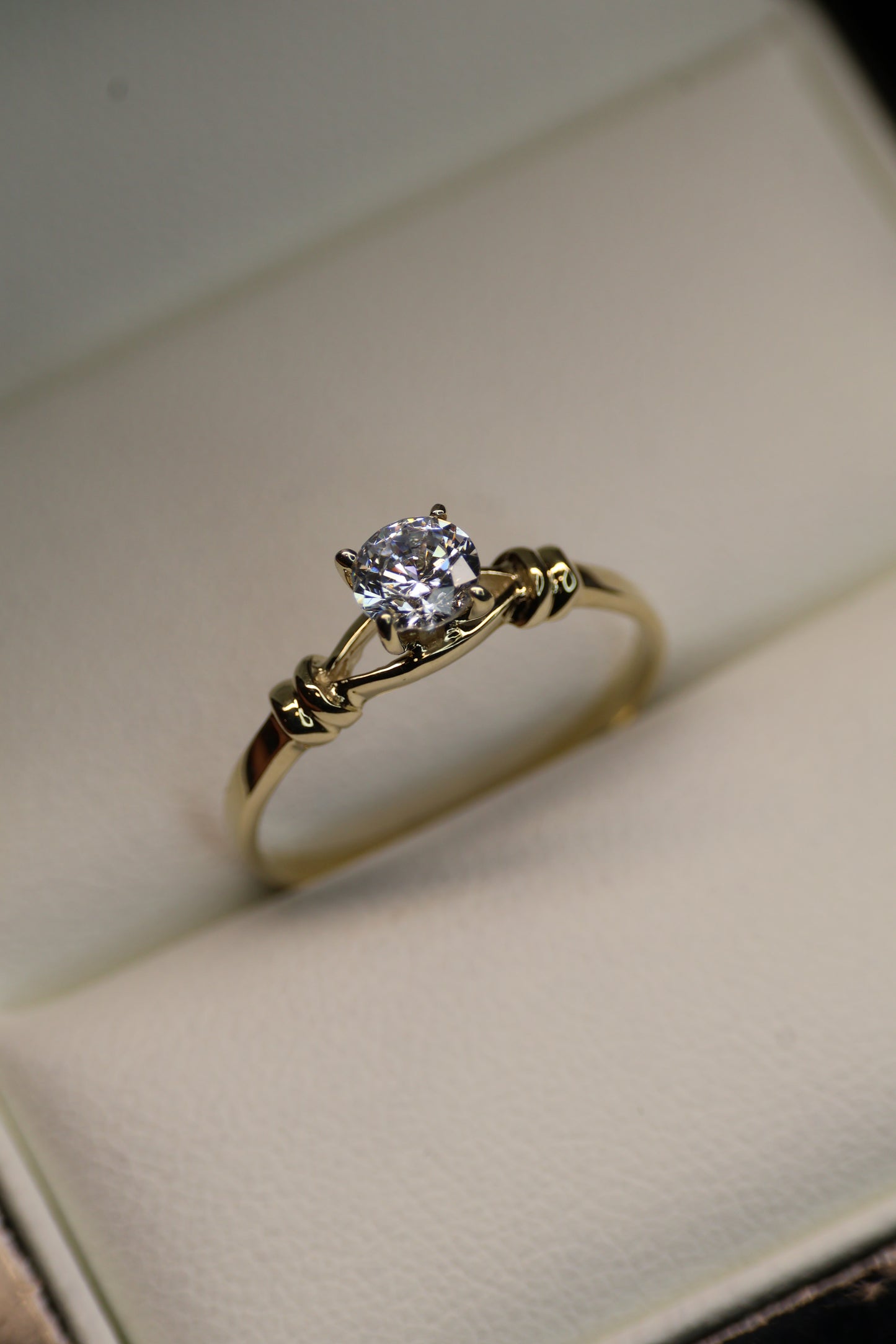 Anillo Lucca  en oro