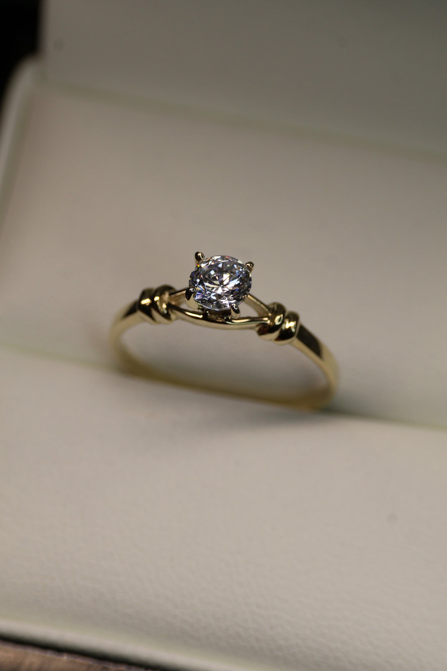 Anillo Lucca  en oro