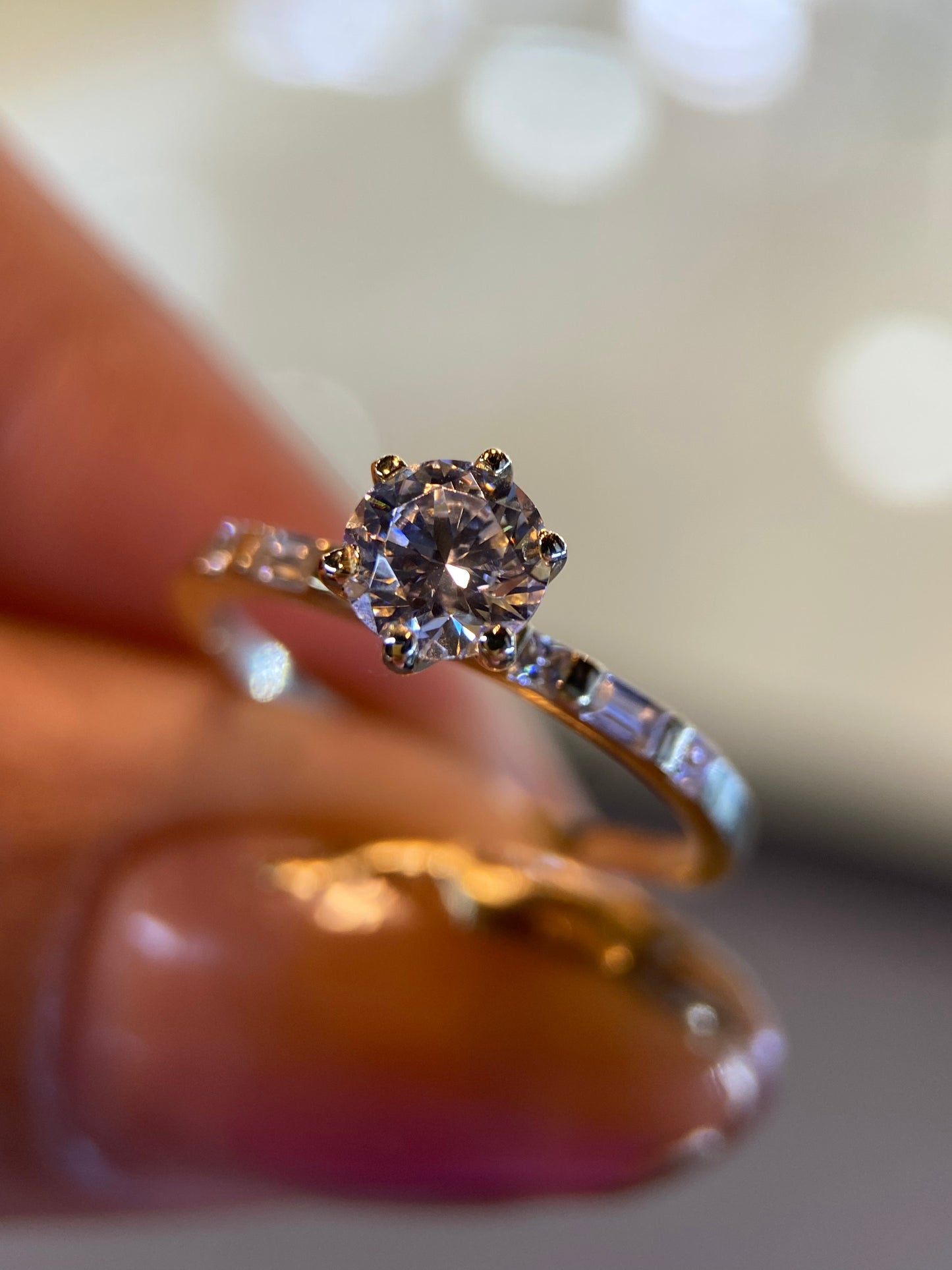 Anillo de compromiso en oro