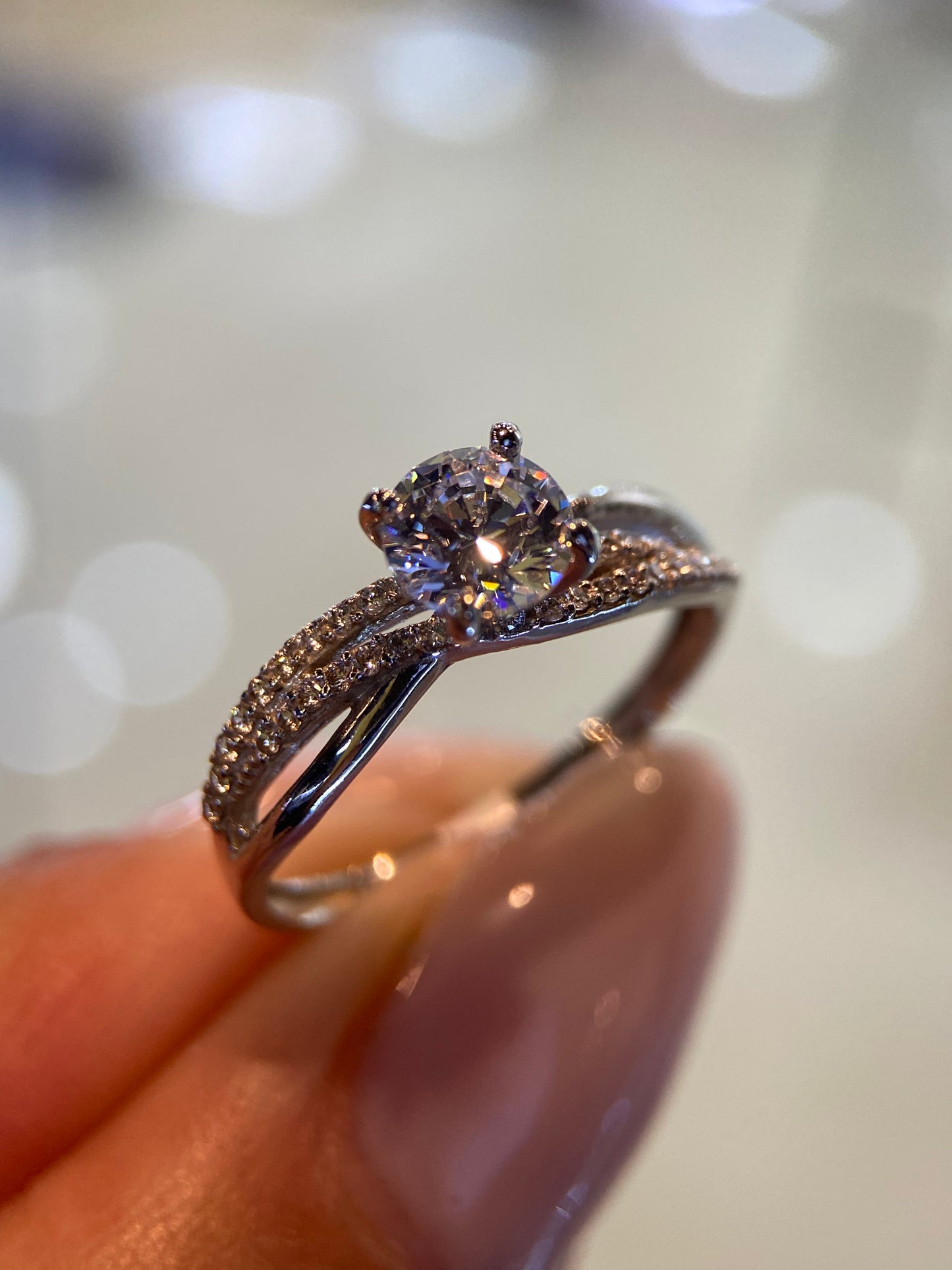 Anillo de compromiso en oro