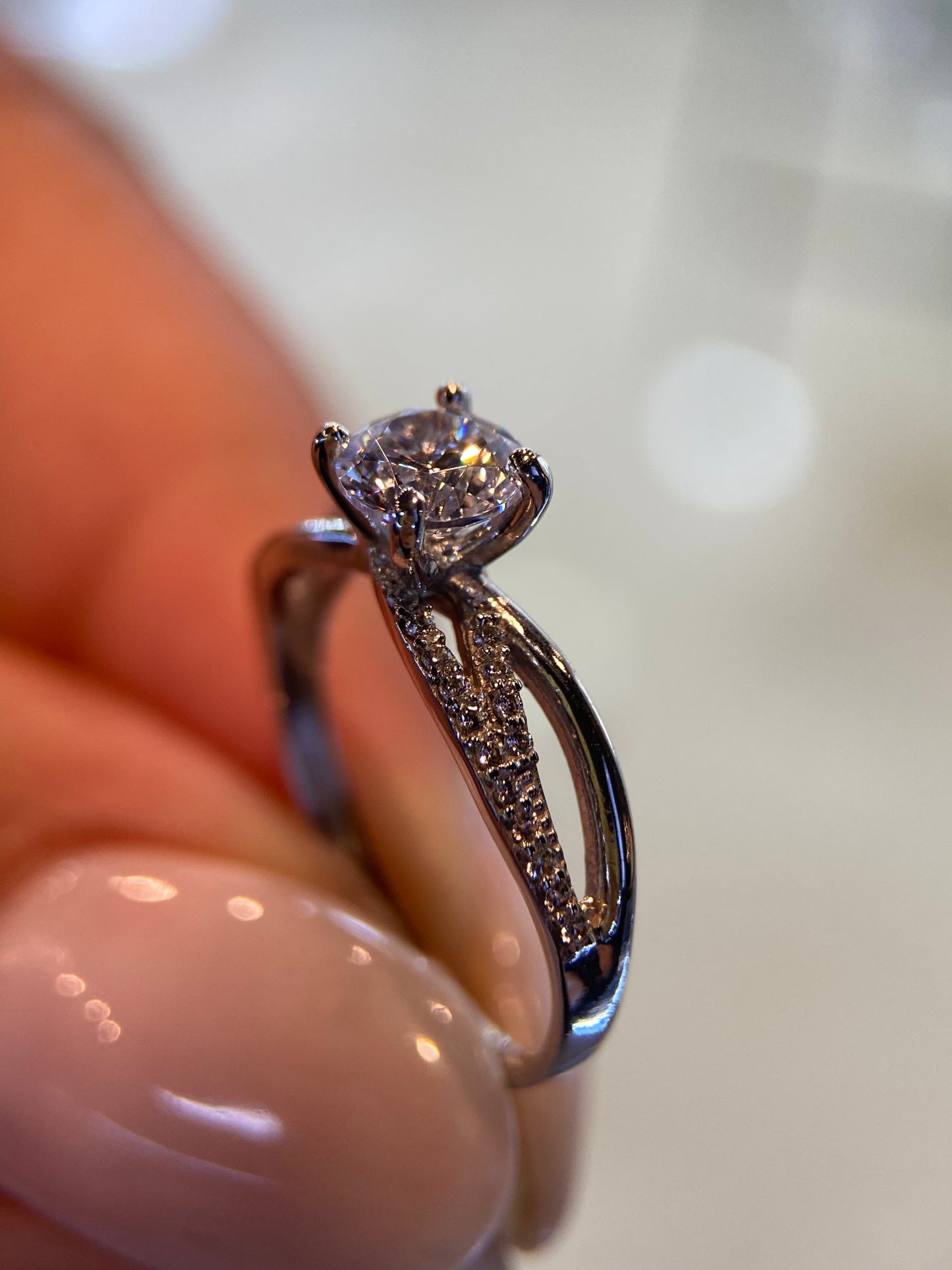 Anillo de compromiso en oro