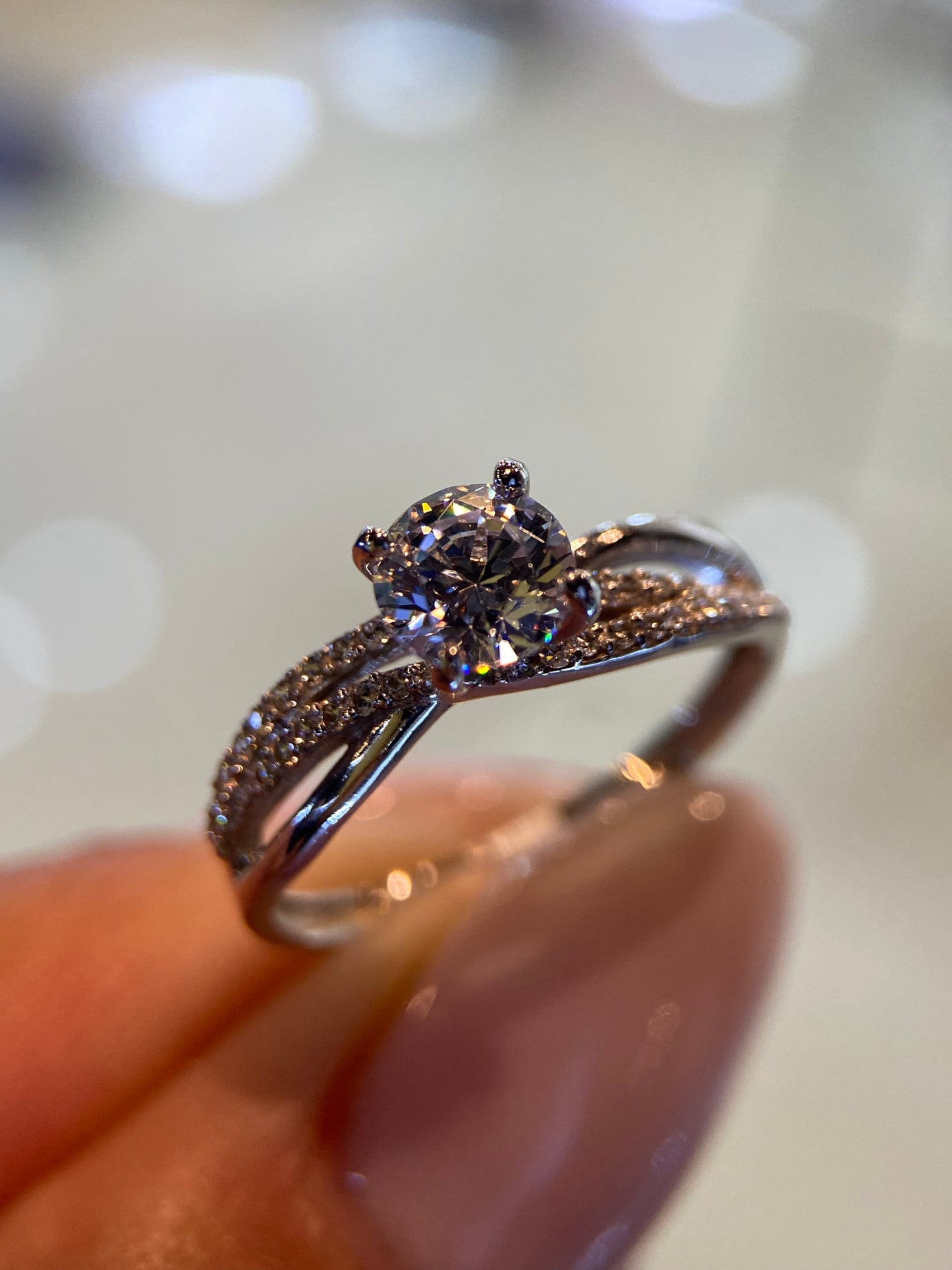 Anillo de compromiso en oro