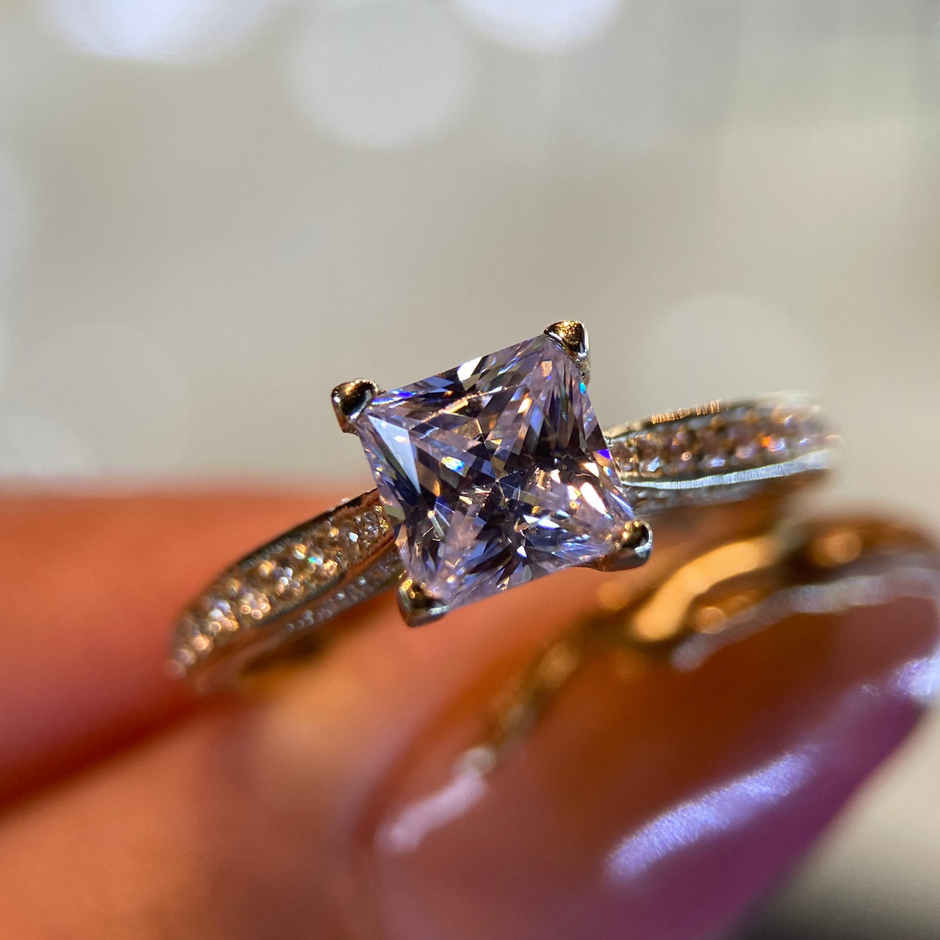 Anillo de compromiso en oro