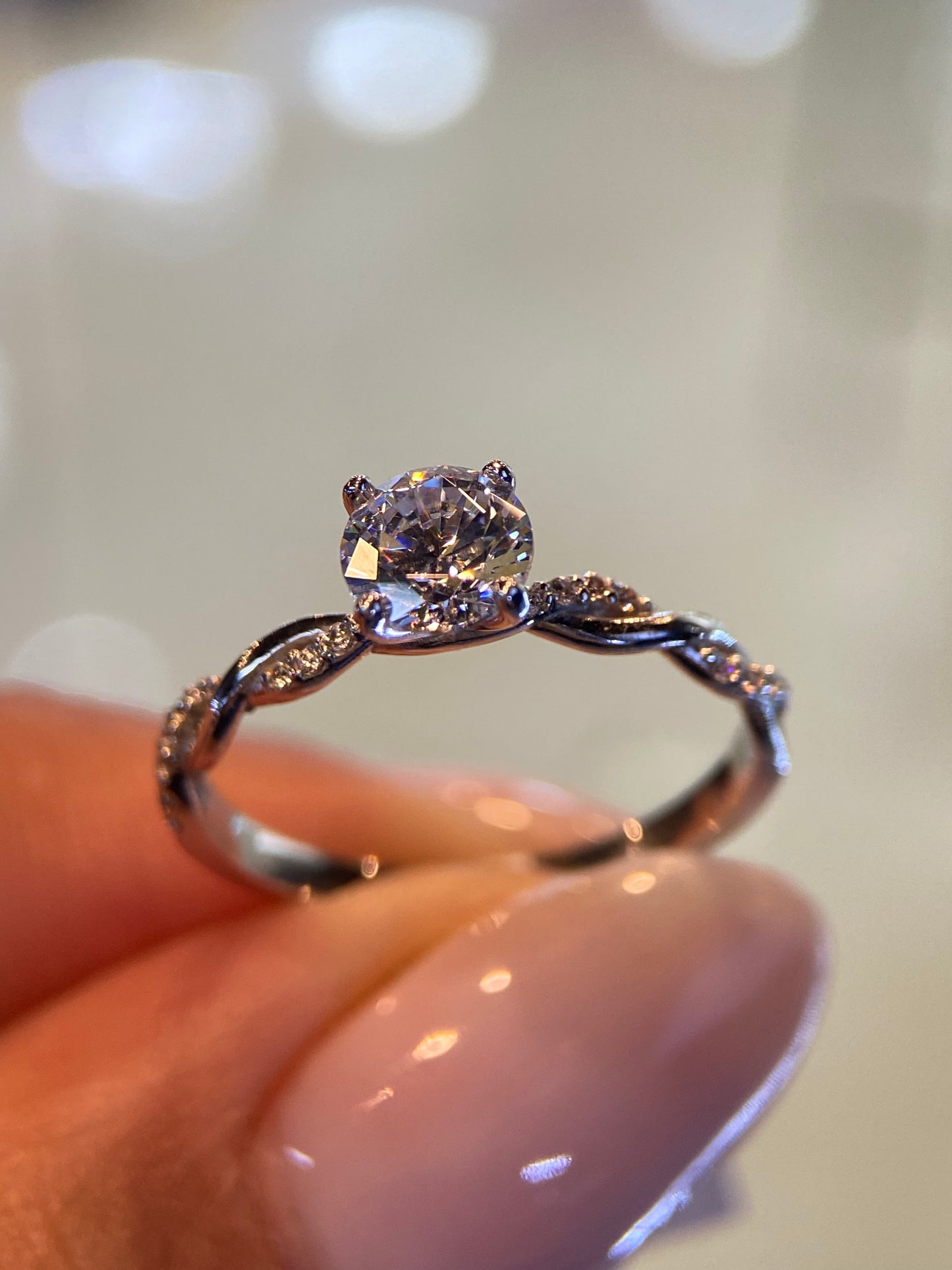 Anillo de compromiso en oro