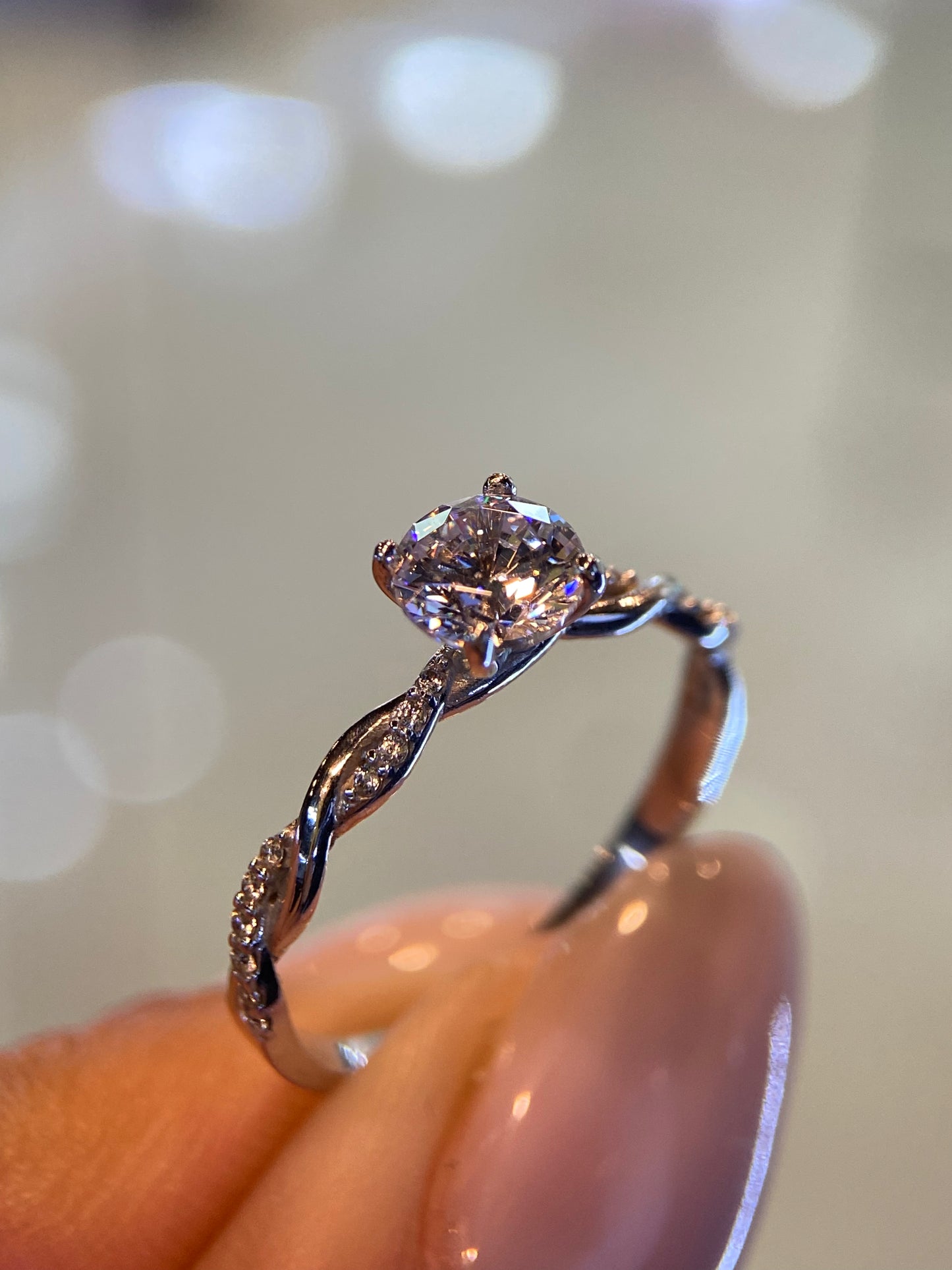 Anillo de compromiso en oro