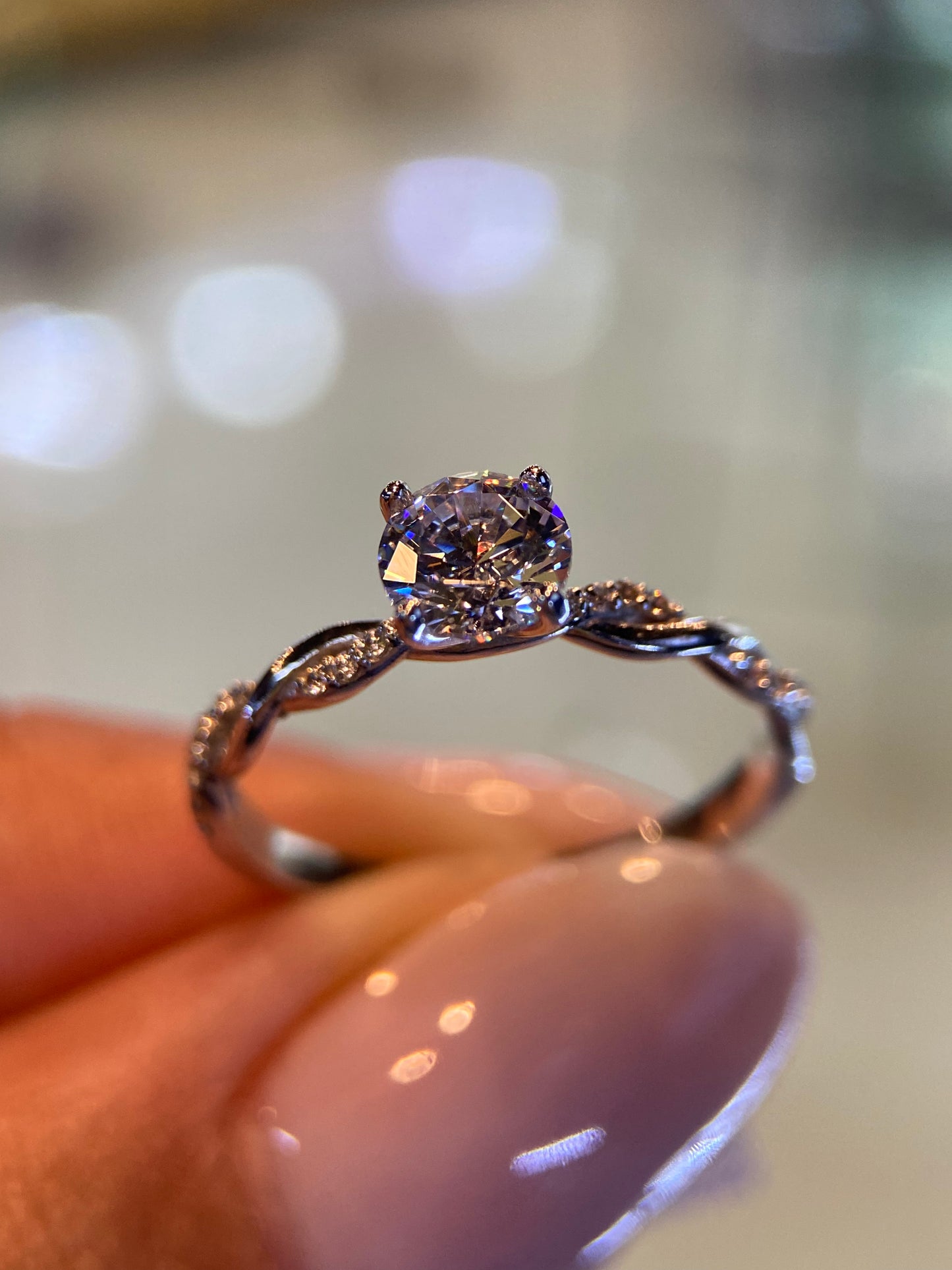 Anillo de compromiso en oro