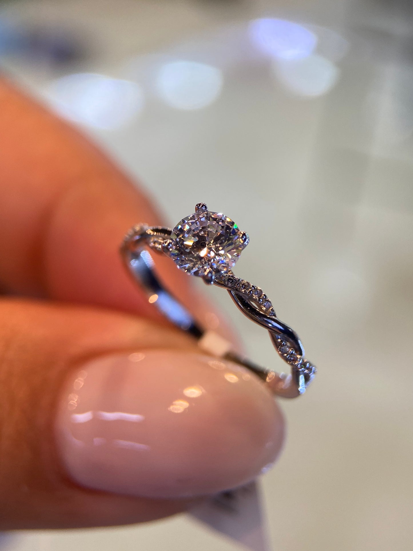 Anillo de compromiso en oro