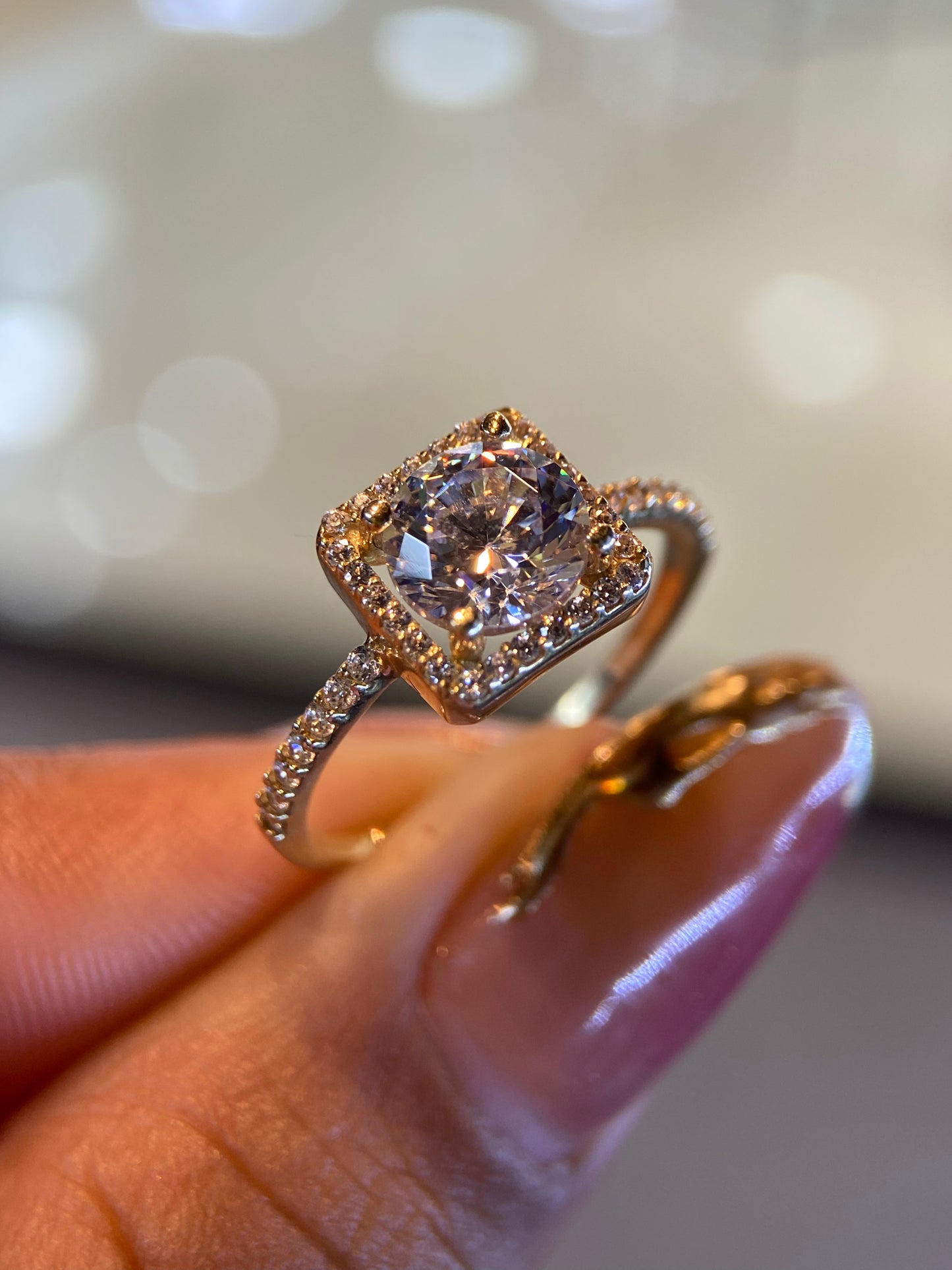 Anillo de compromiso en oro