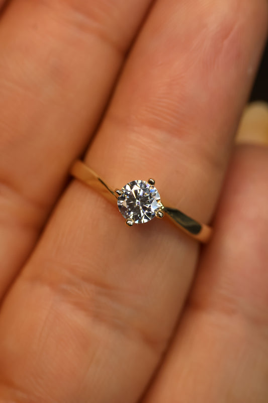 Anillo en Oro Amarillo 10k con Circonia Mod.15933
