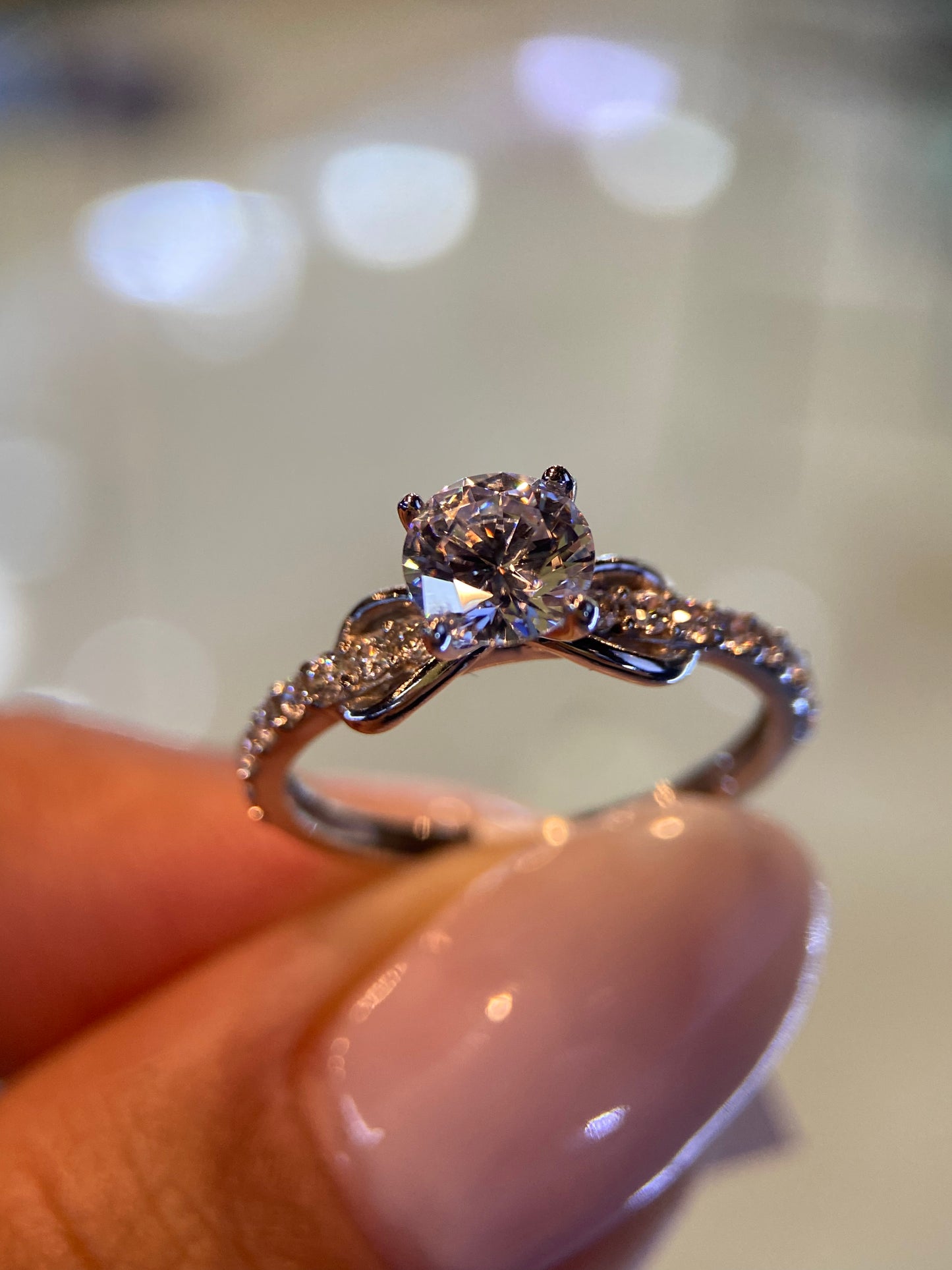 Anillo de compromiso en oro