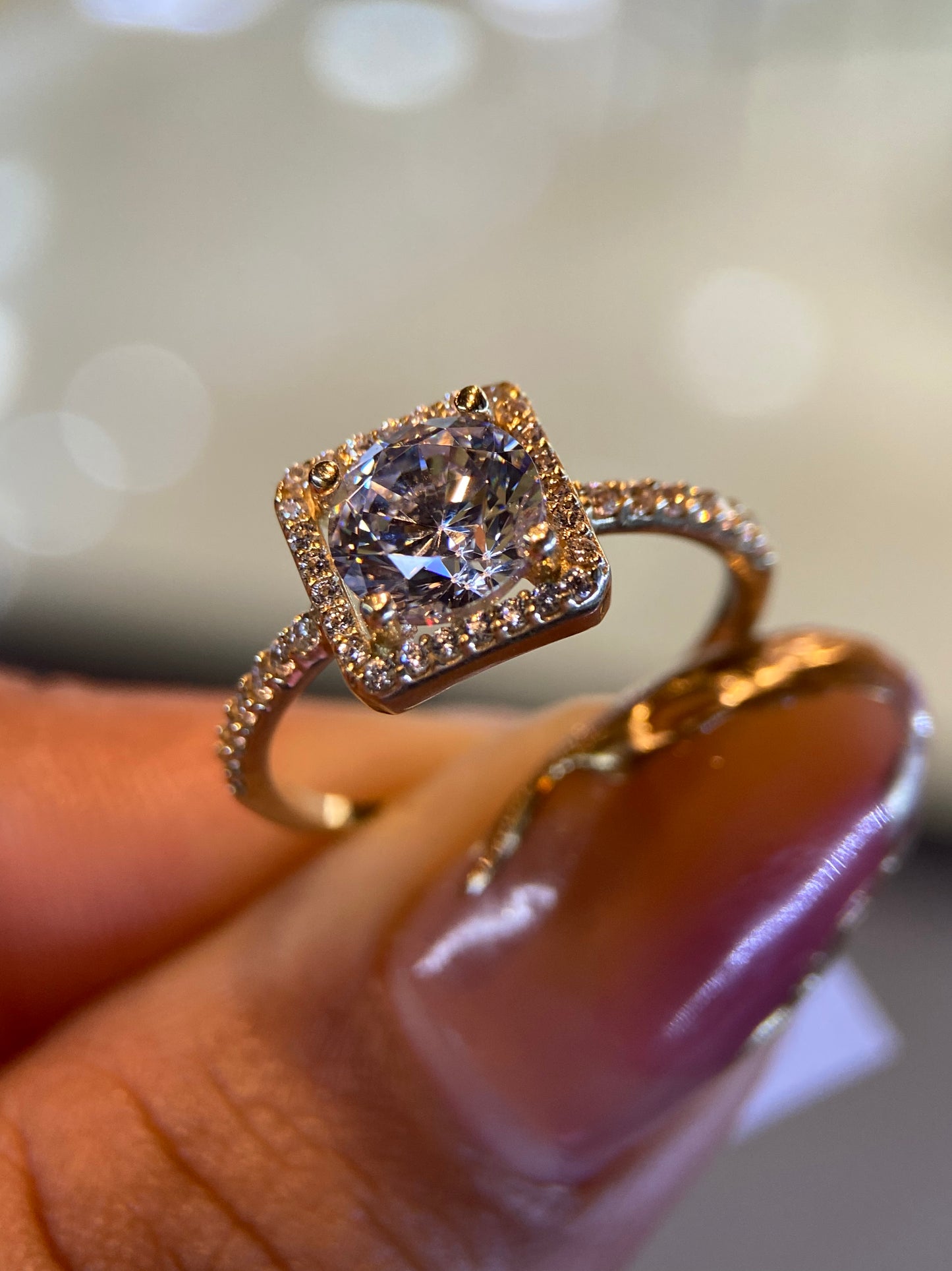 Anillo de compromiso en oro