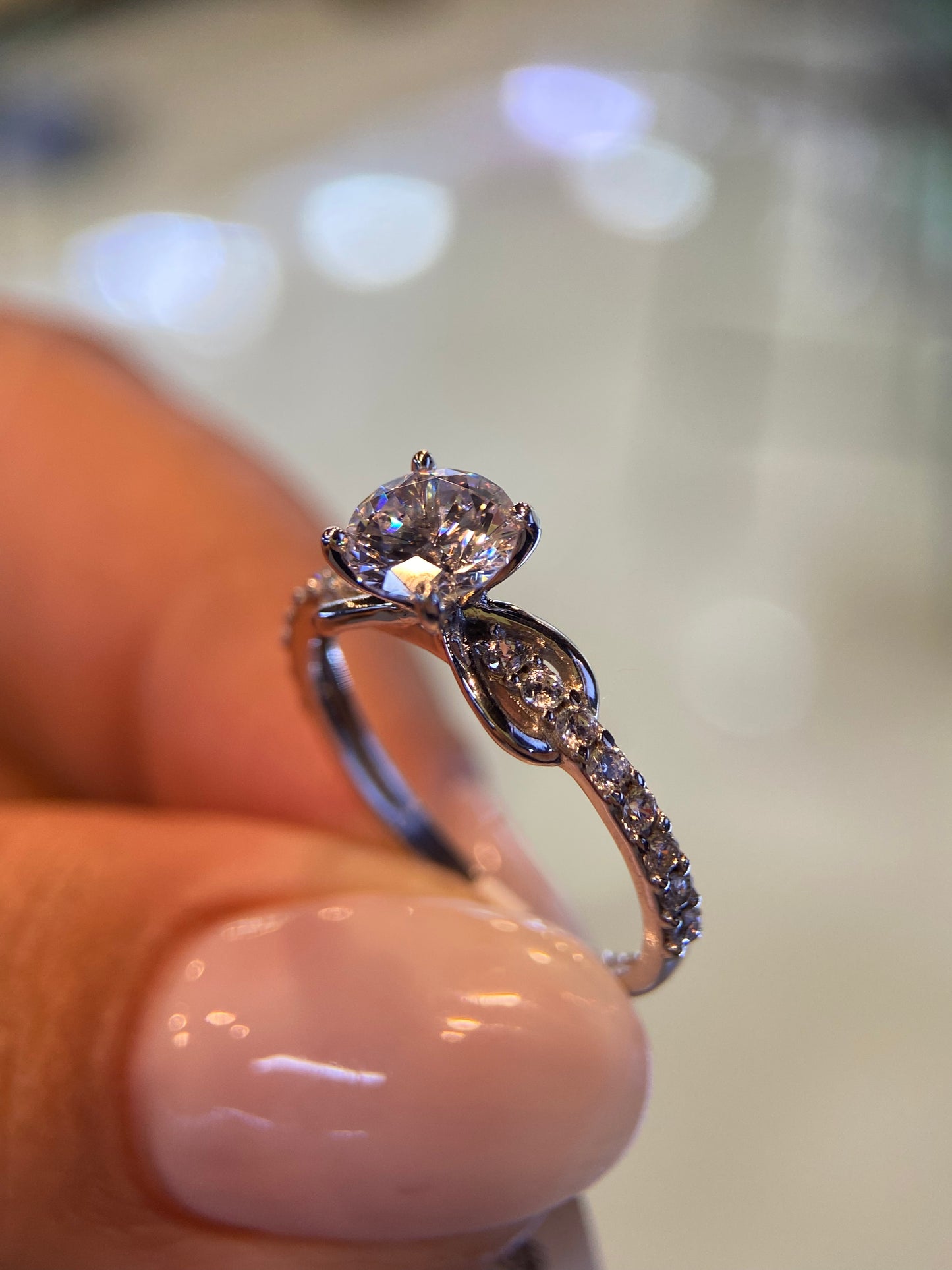 Anillo de compromiso en oro