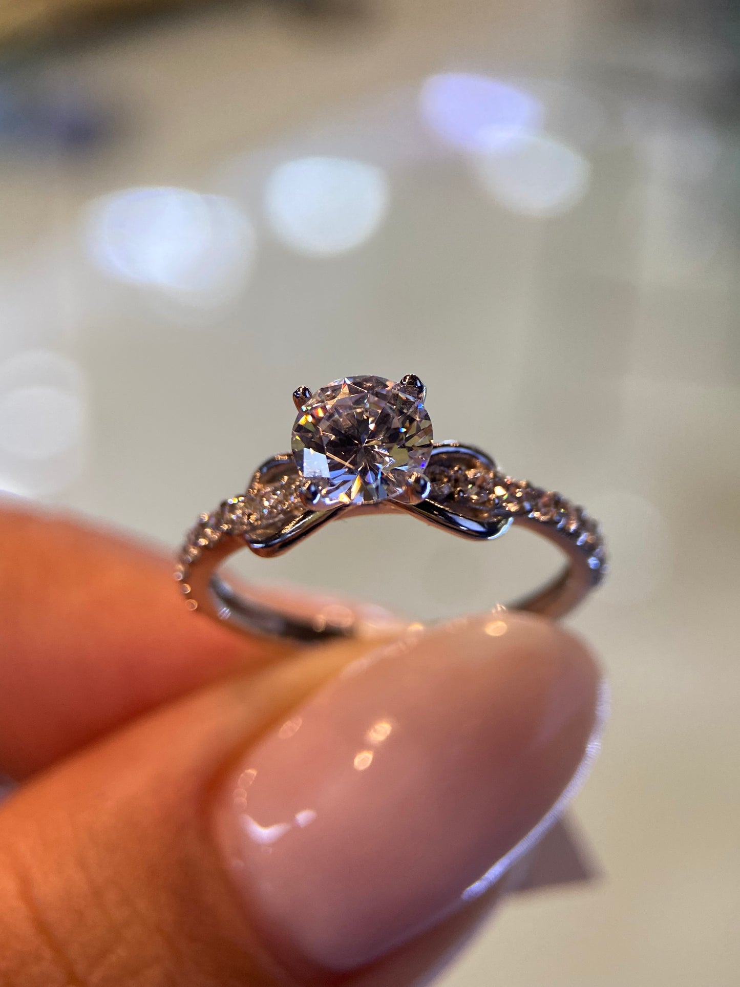 Anillo de compromiso en oro