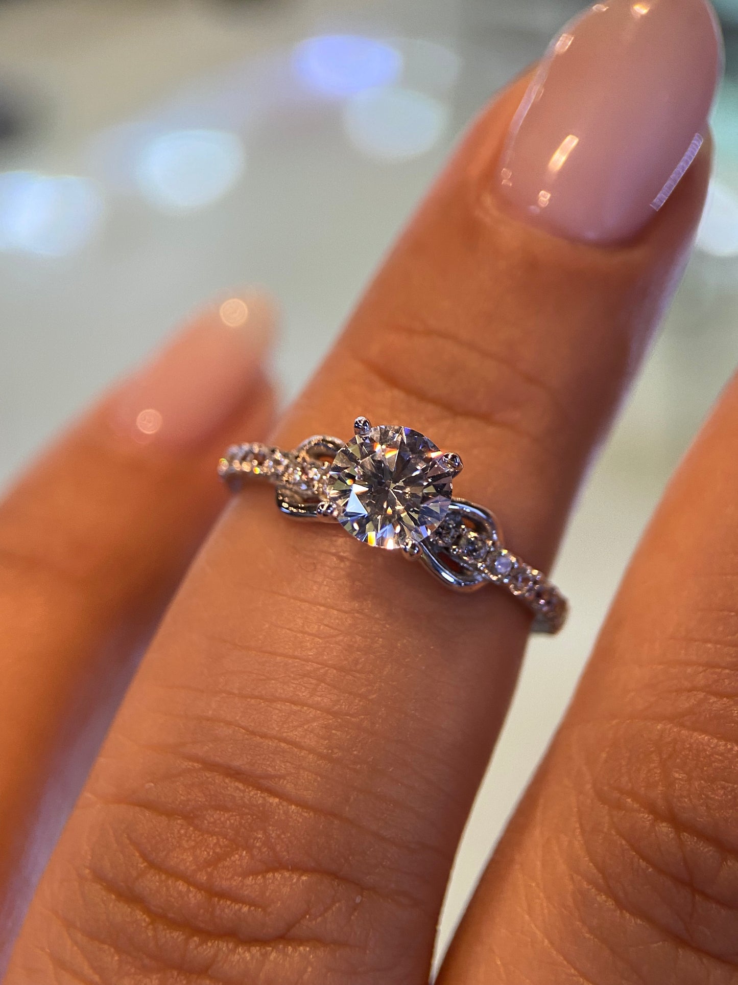 Anillo de compromiso en oro