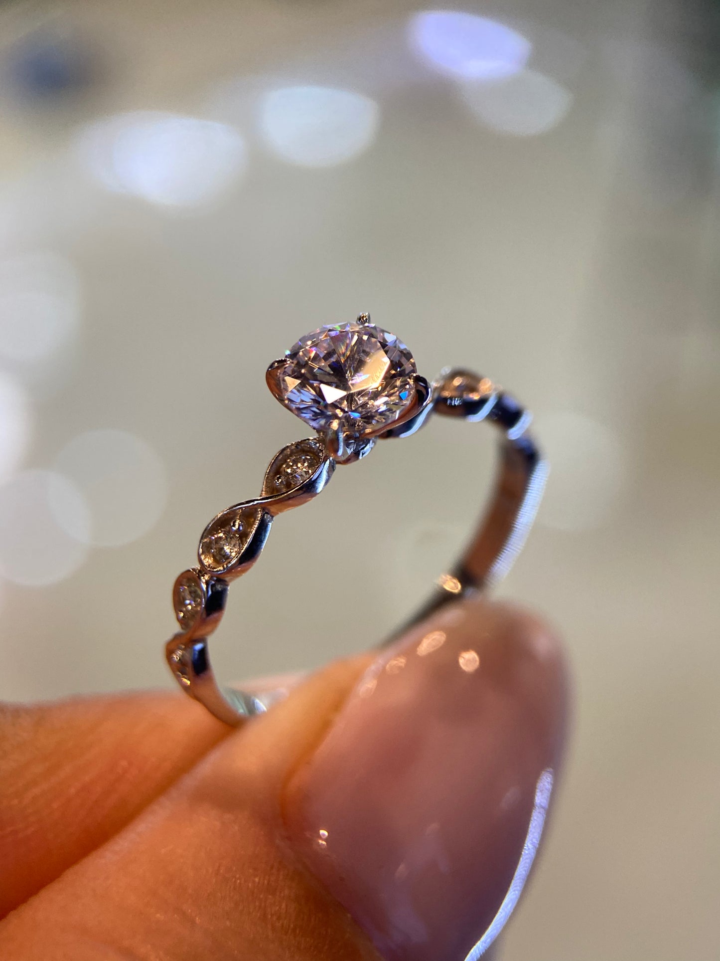 Anillo de compromiso en oro