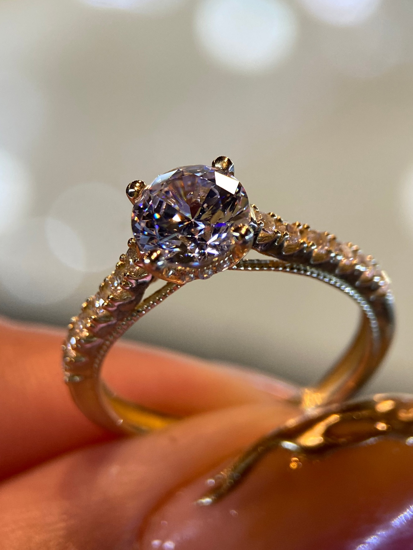 Anillo de compromiso en oro