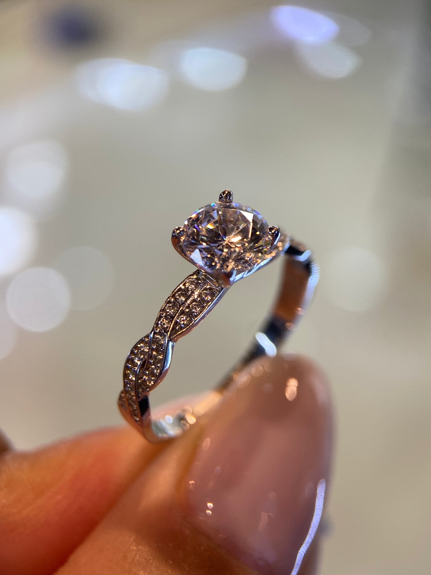 Anillo de compromiso en oro