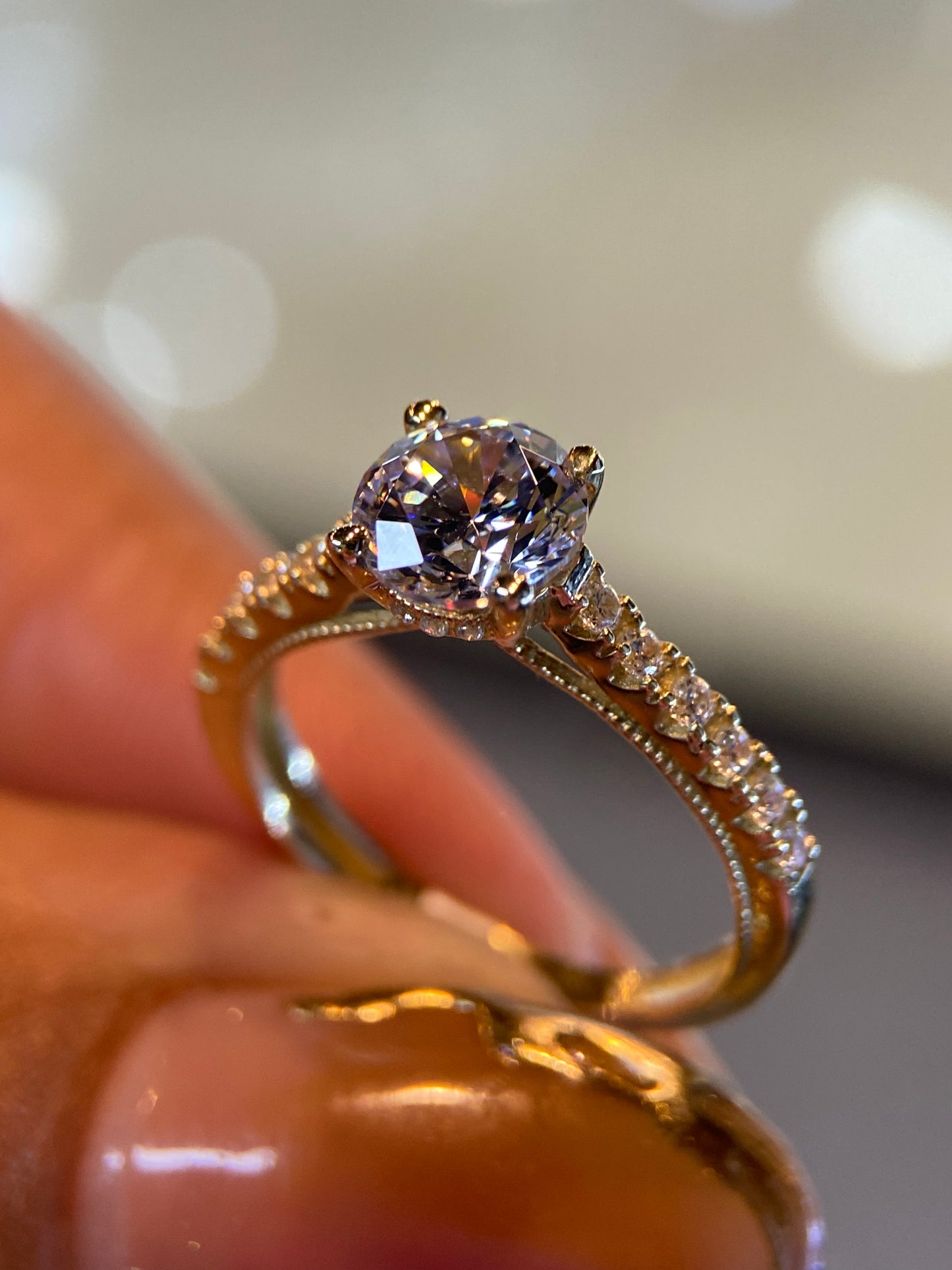 Anillo de compromiso en oro