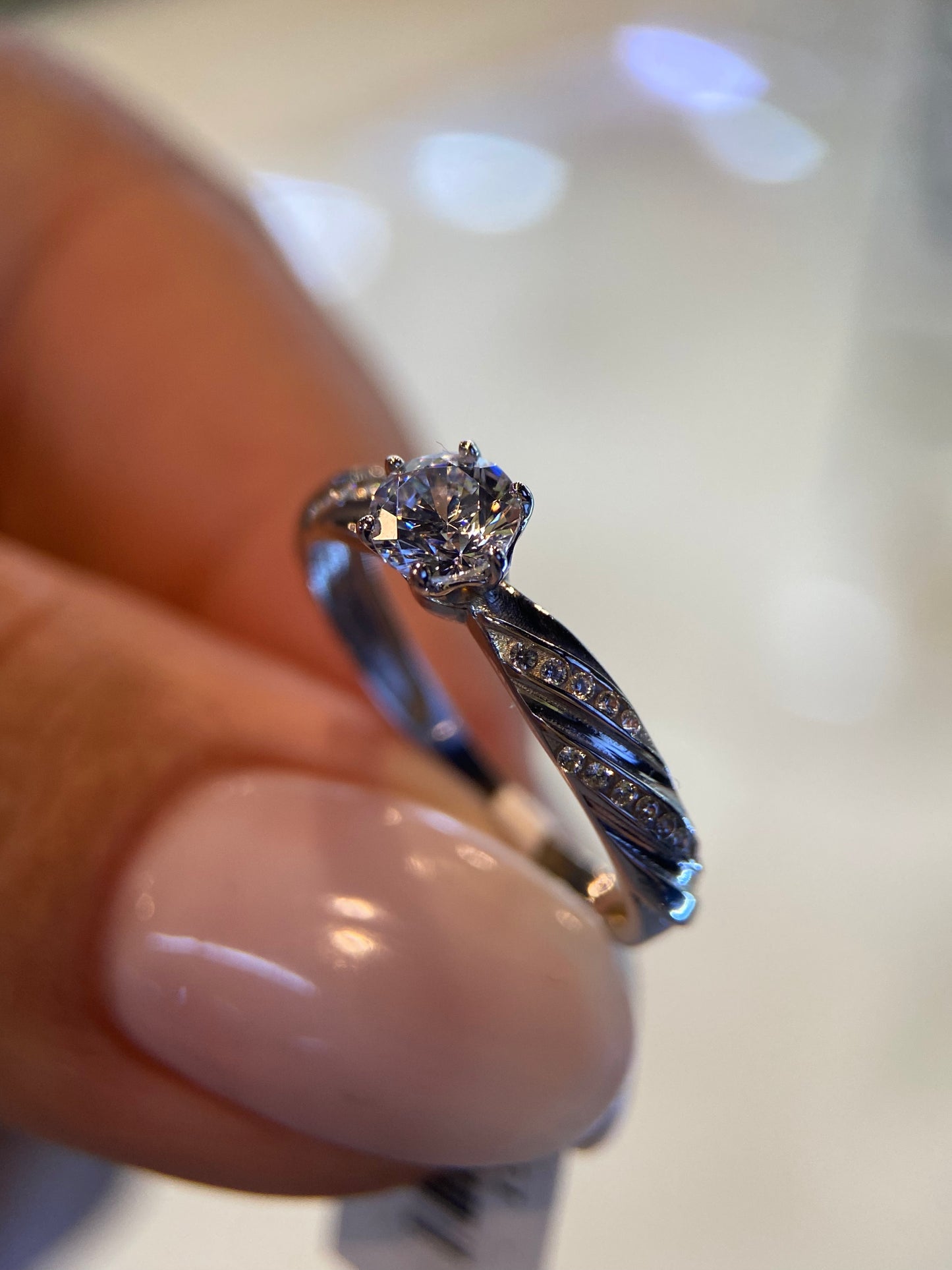 Anillo de compromiso en oro