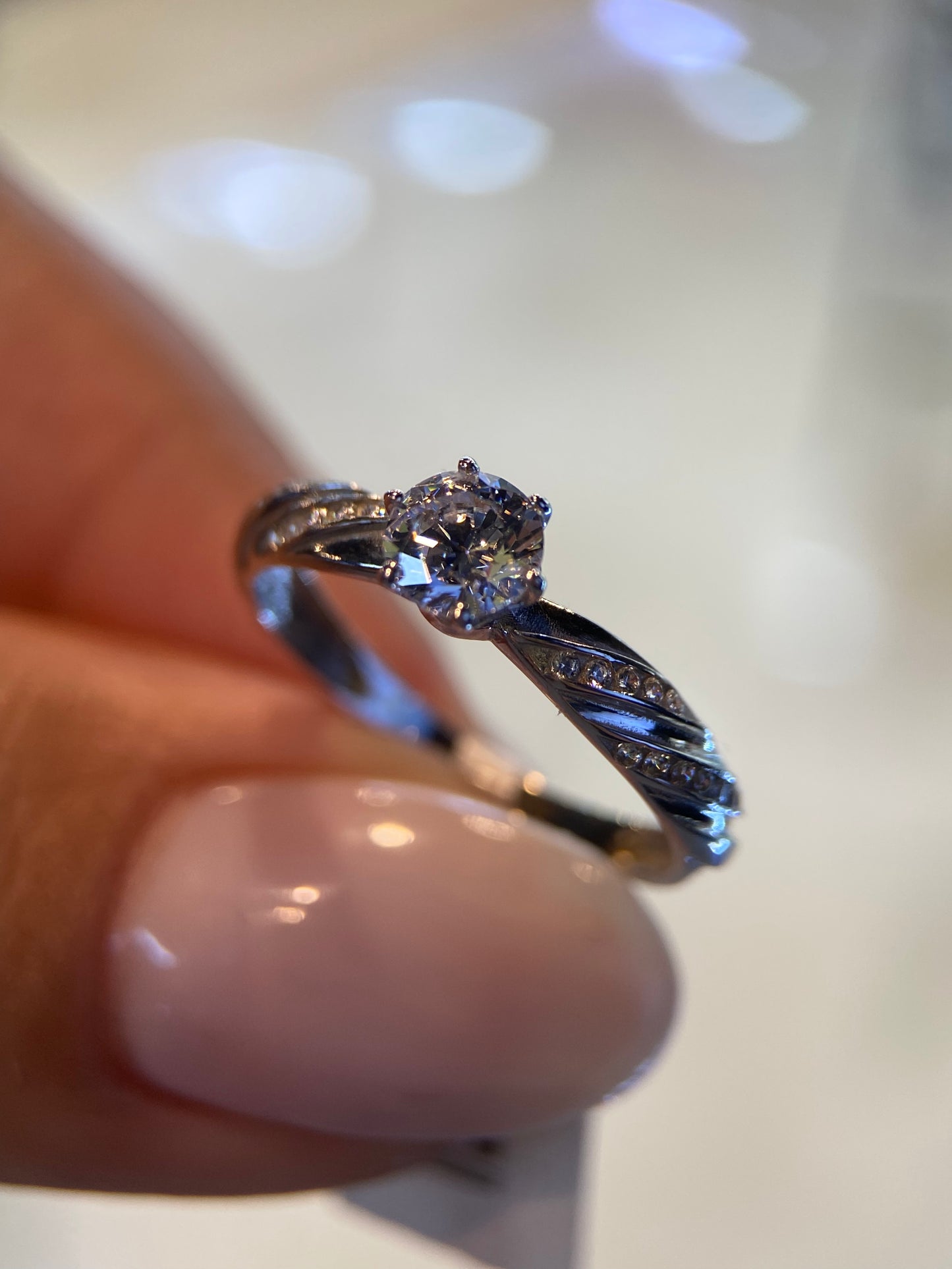 Anillo de compromiso en oro
