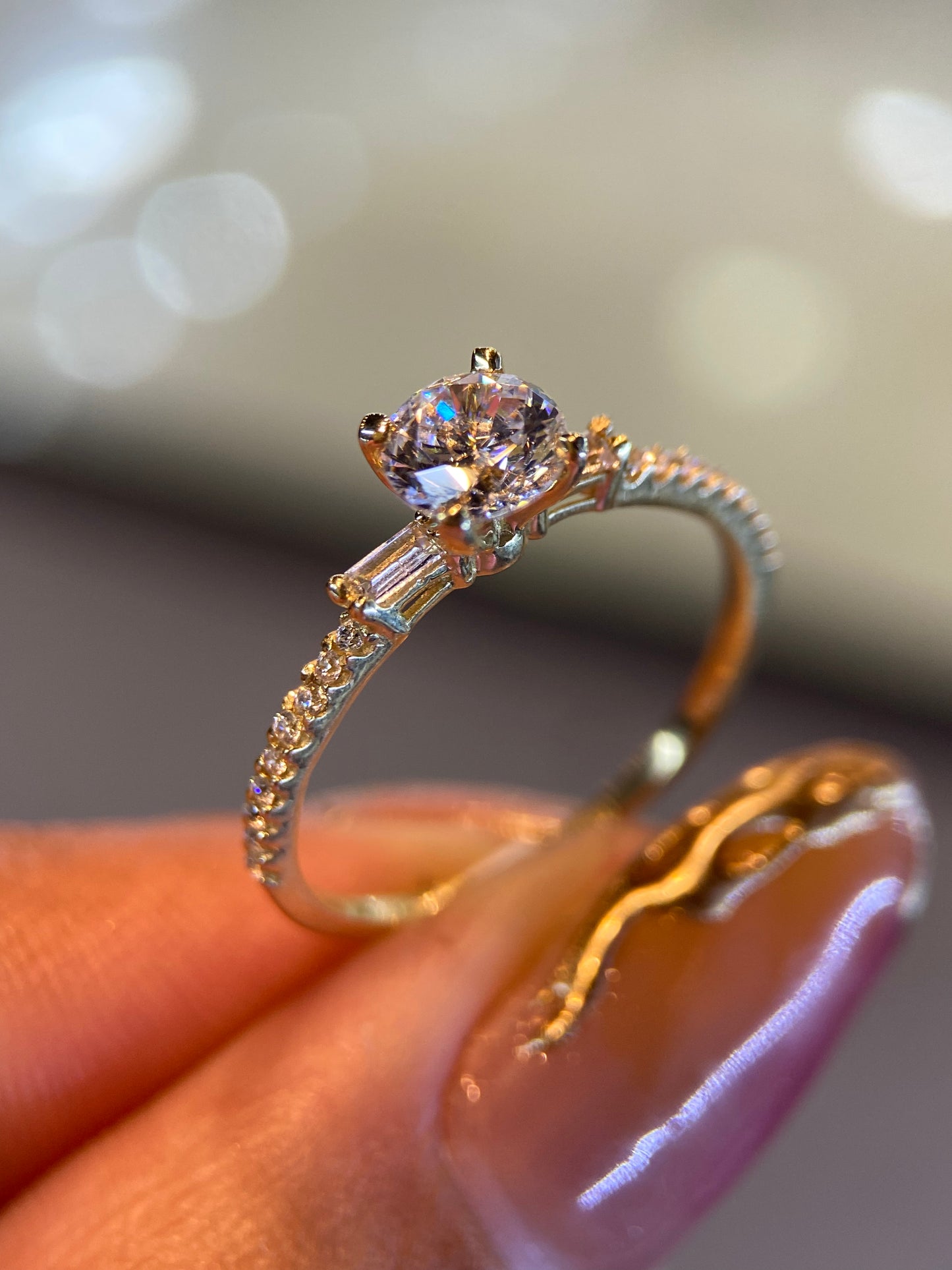 Anillo de compromiso en oro