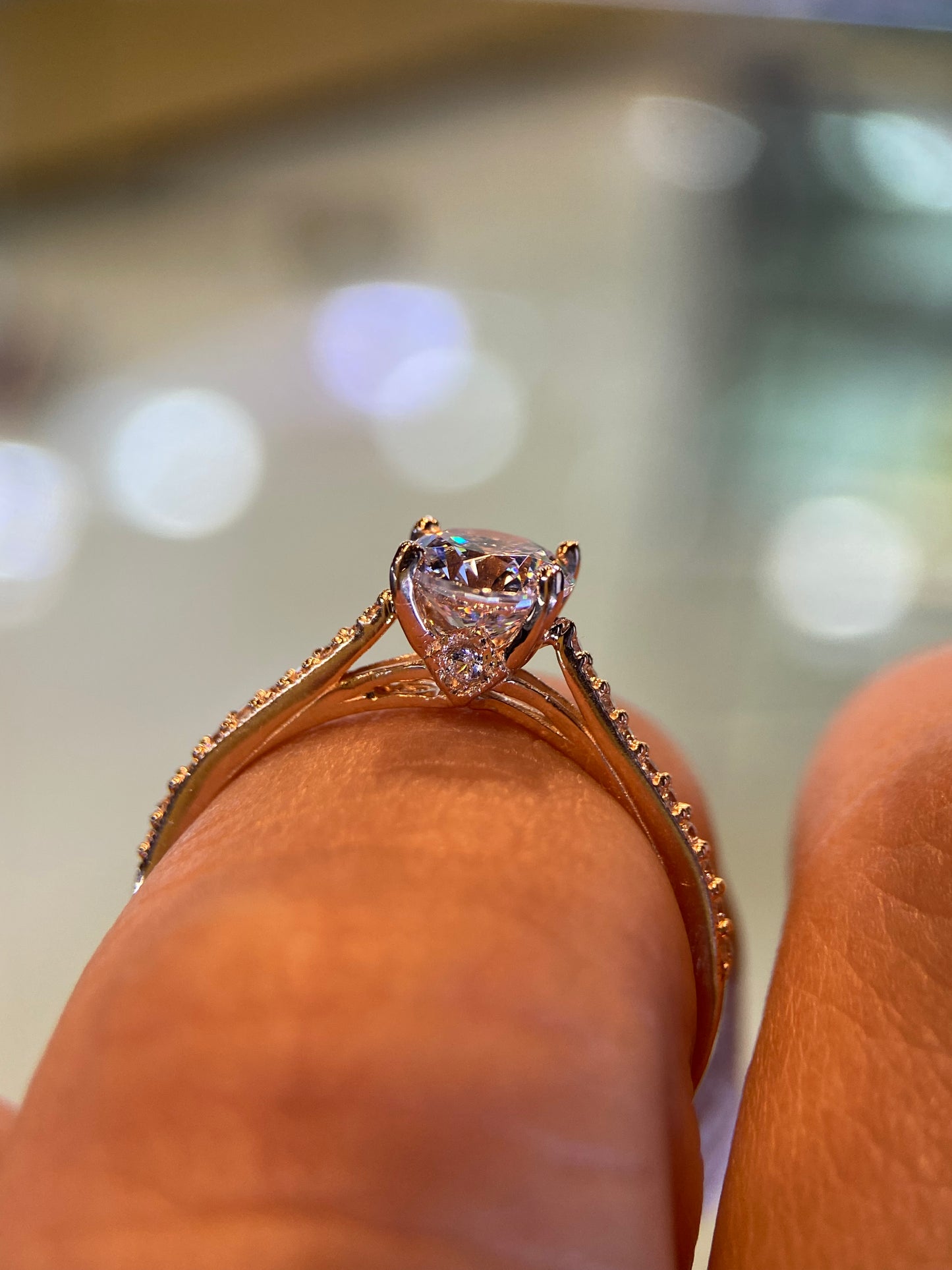 Anillo de compromiso en oro