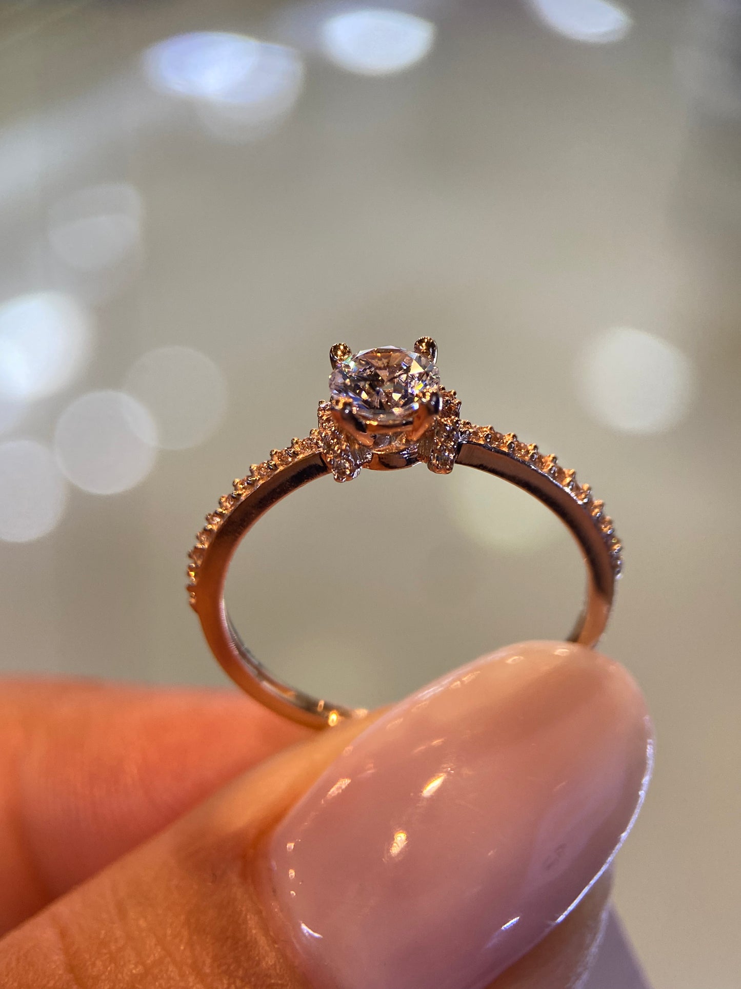 Anillo de compromiso en oro