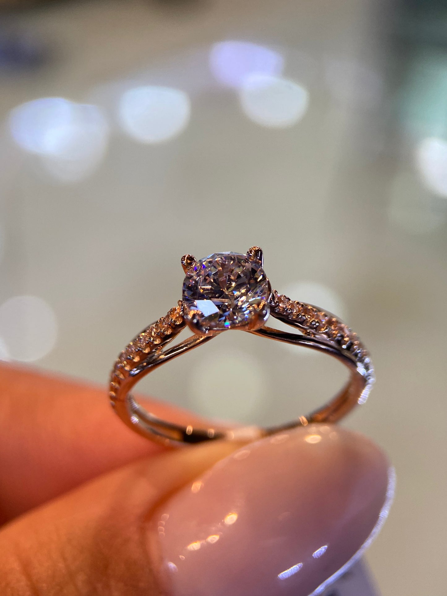 Anillo de compromiso en oro