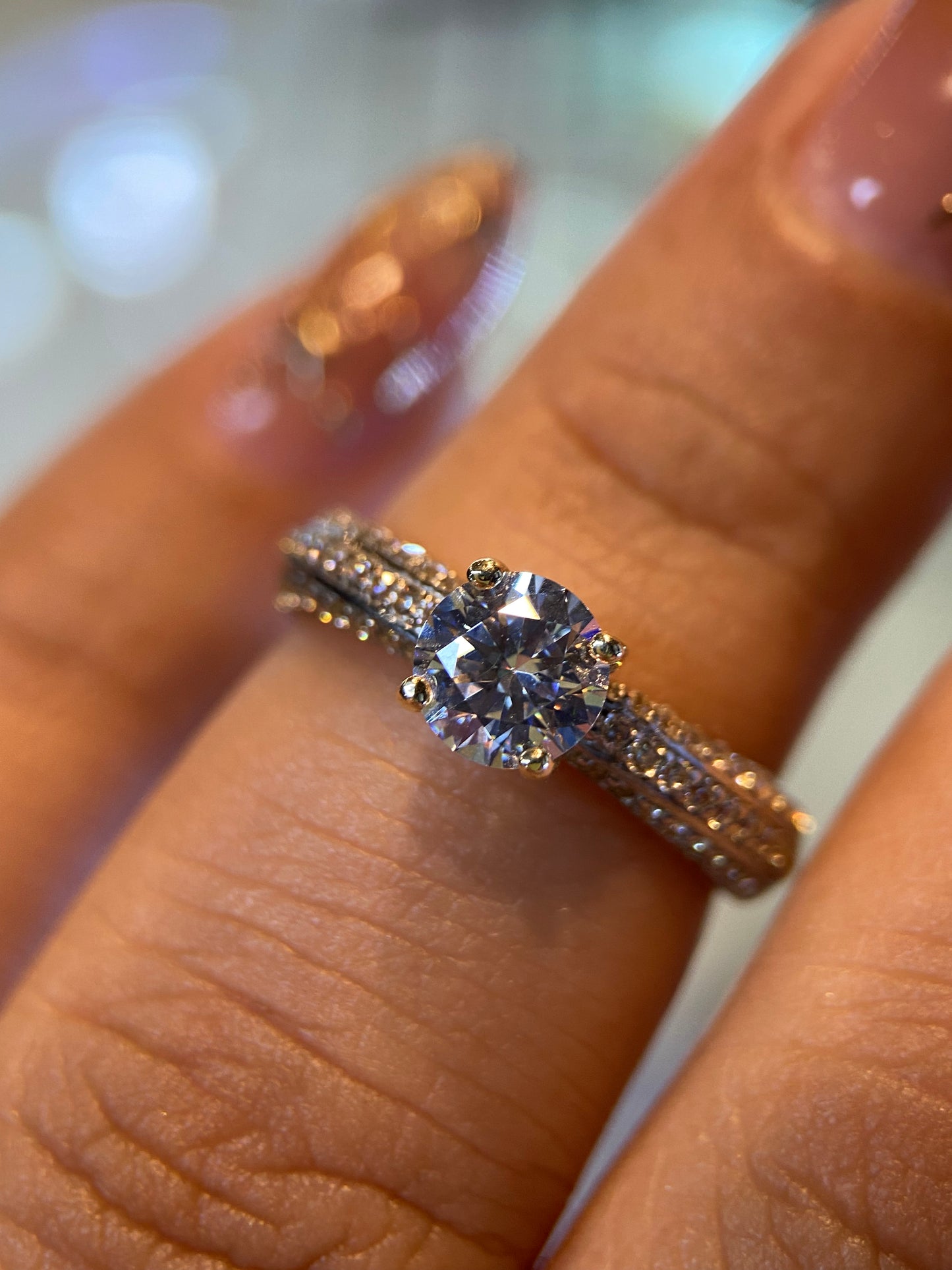 Anillo de compromiso en oro