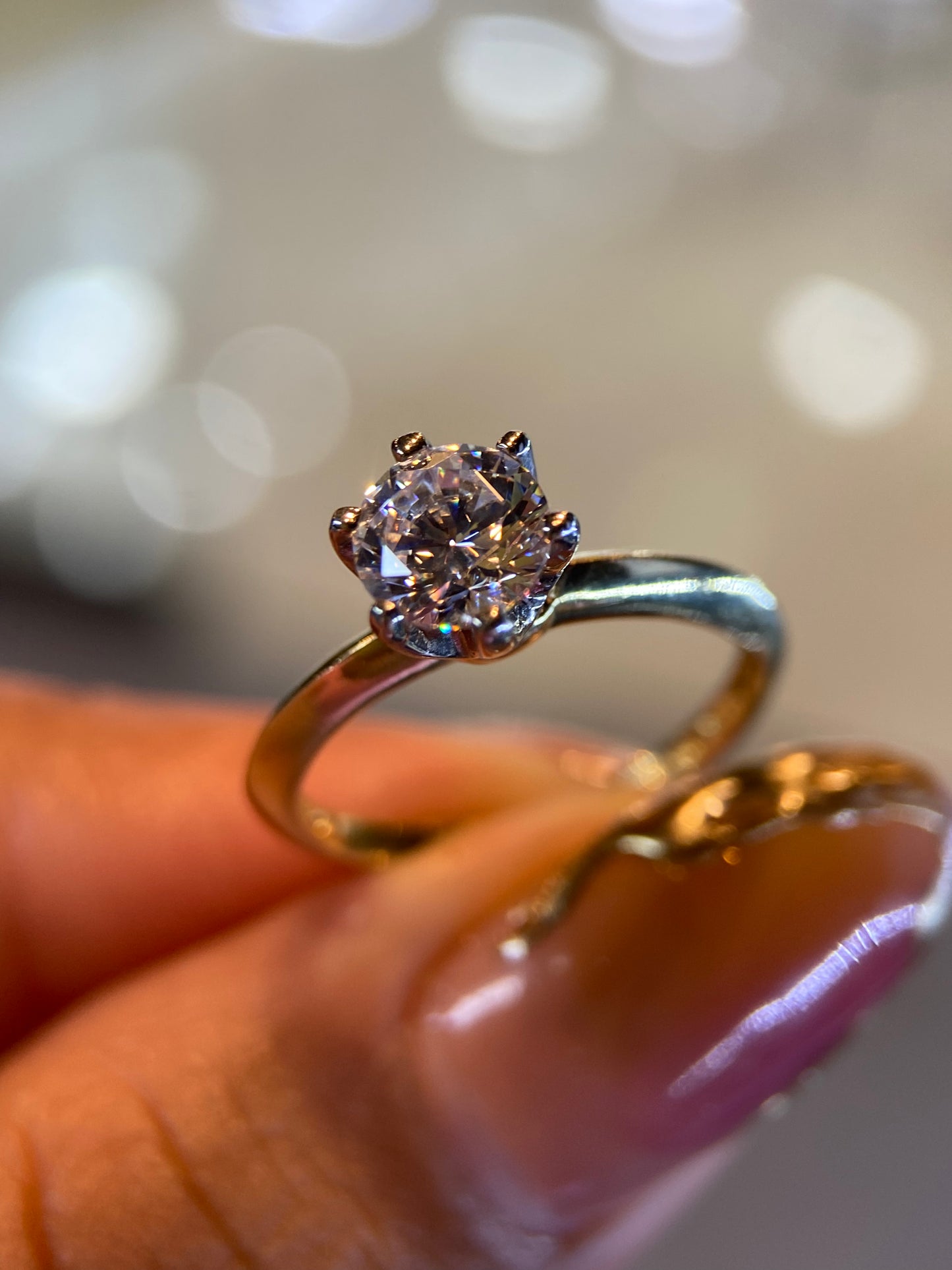 Anillo de compromiso en oro