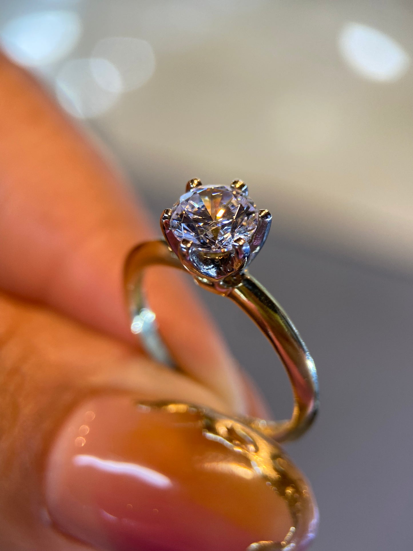 Anillo de compromiso en oro