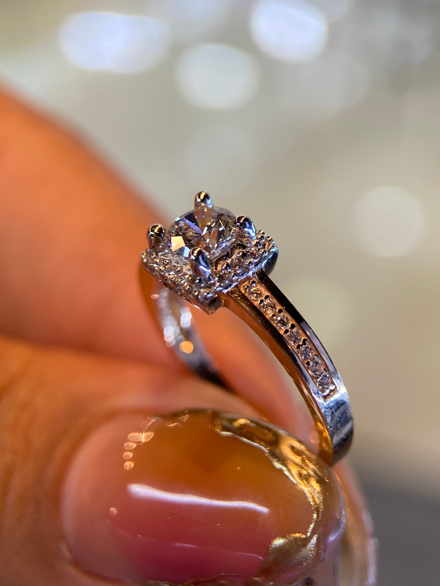 Anillo de compromiso en oro
