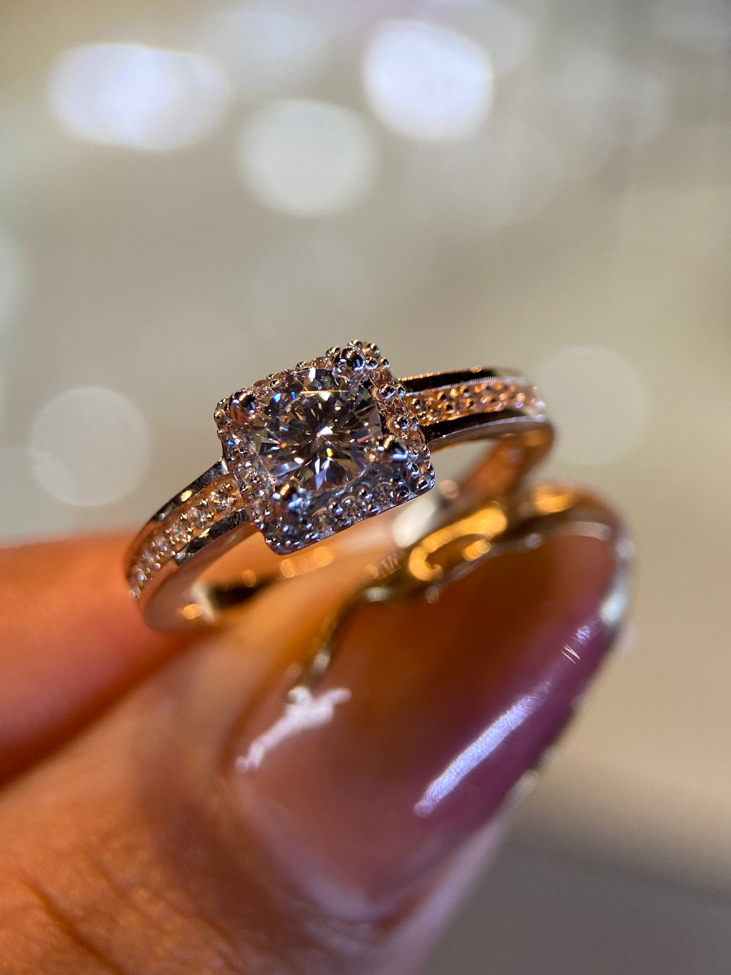 Anillo de compromiso en oro