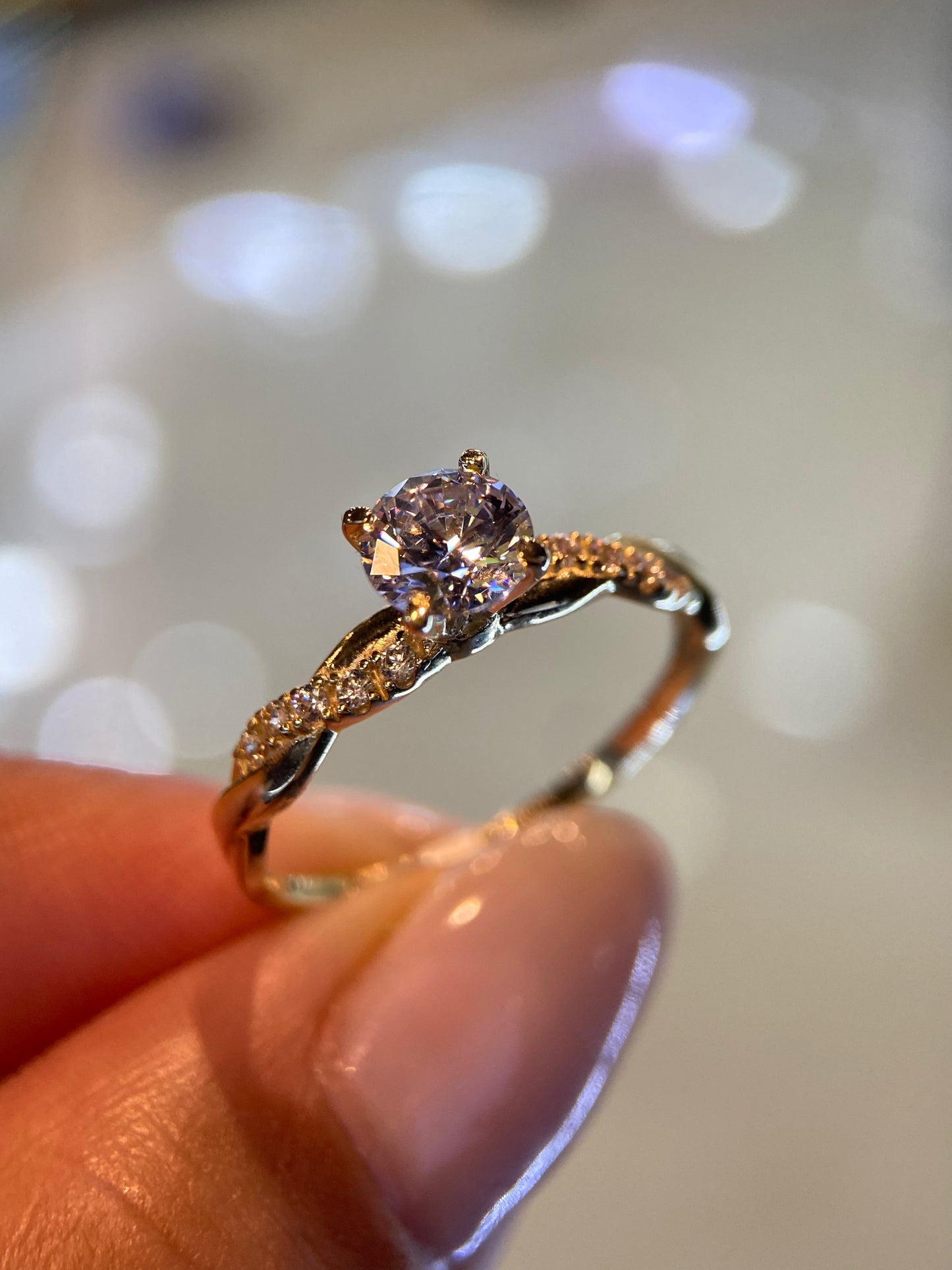 Anillo de compromiso en oro