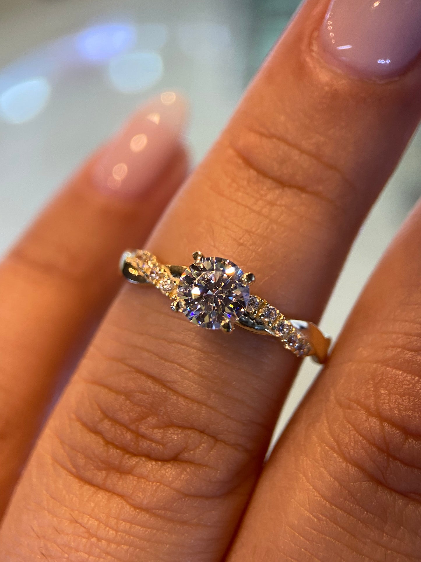 Anillo de compromiso en oro